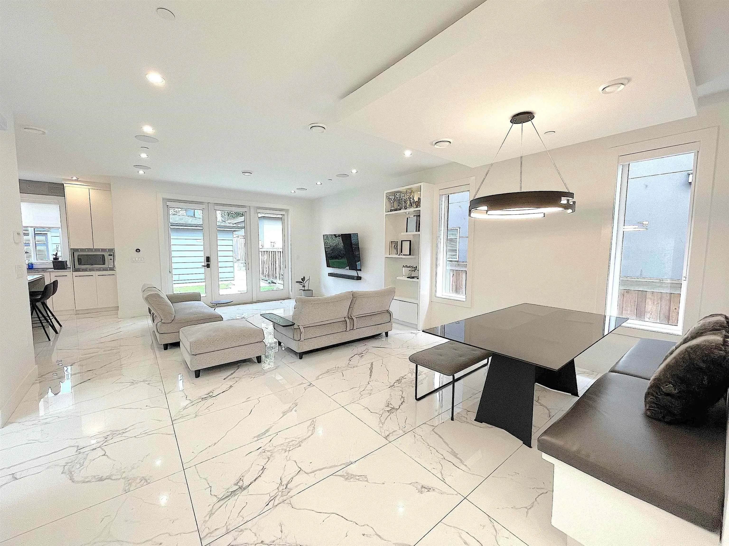 1633 SE Marine Drive