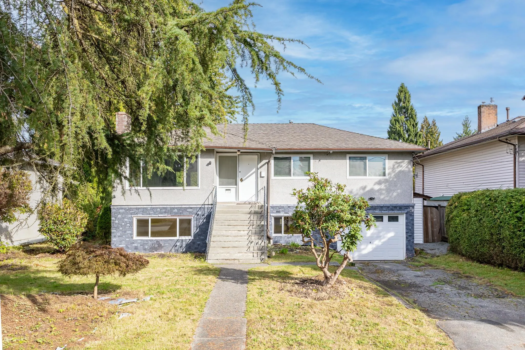 1119 Sprice Avenue