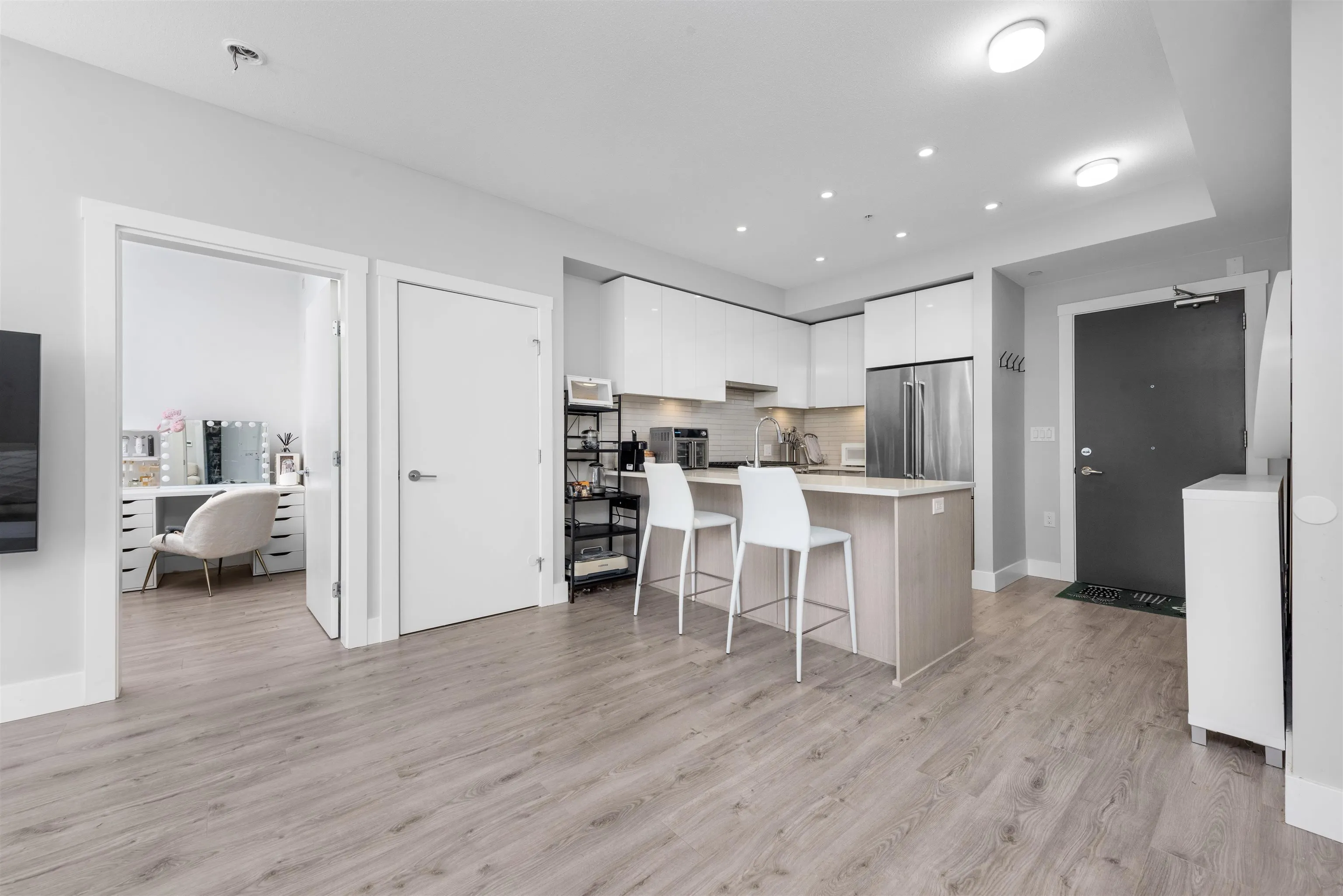 309 3588 Sawmill Crescent