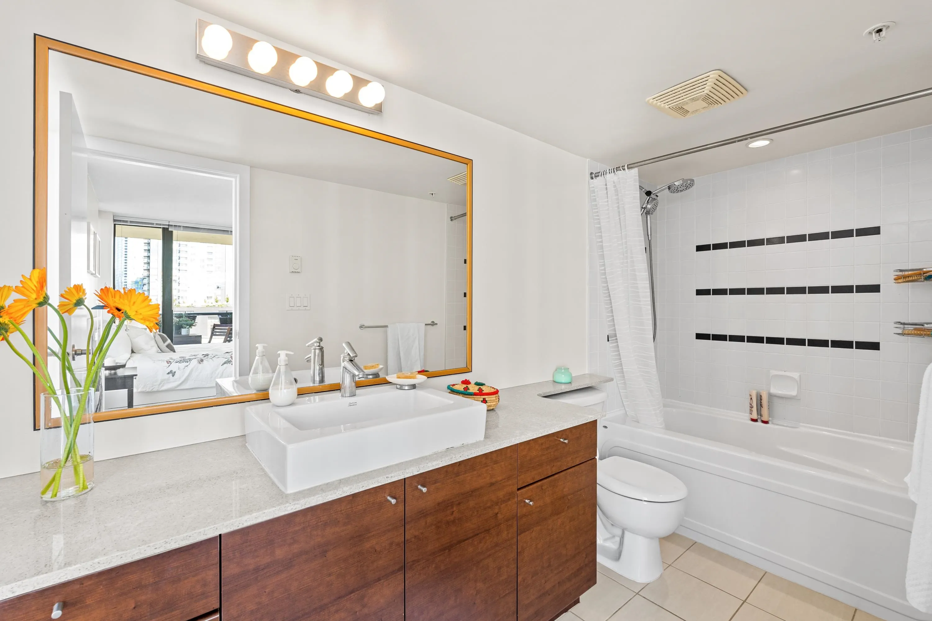1008 4178 Dawson Street