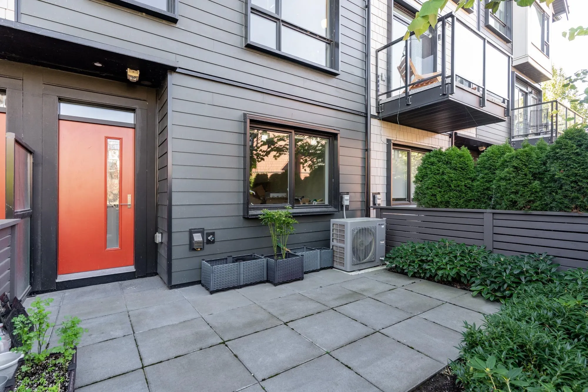 175 4738 Hemlock Way