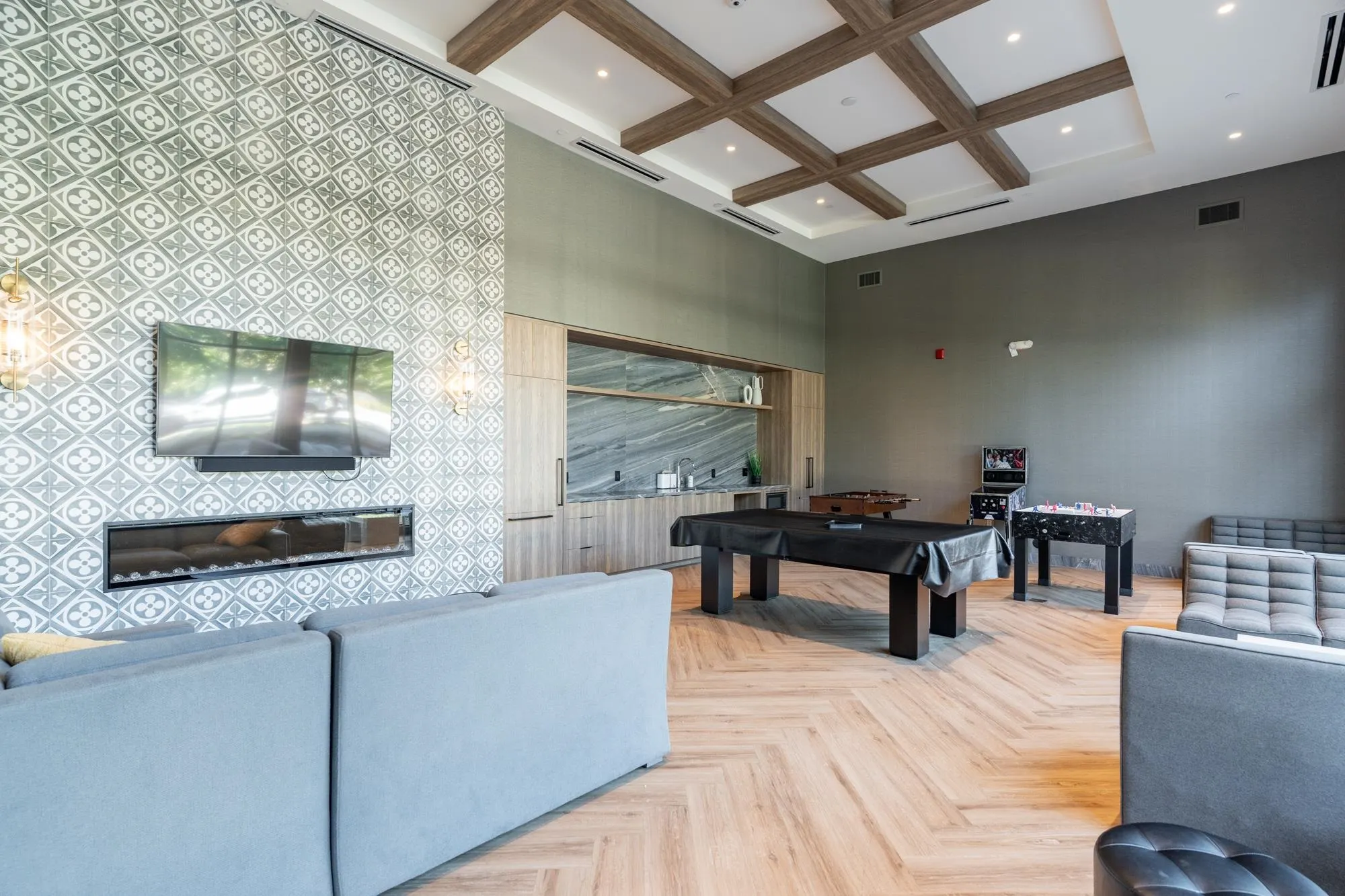 175 4738 Hemlock Way