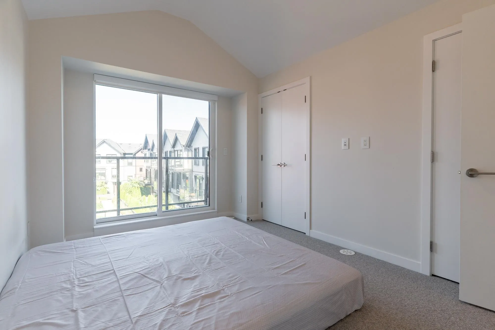 175 4738 Hemlock Way