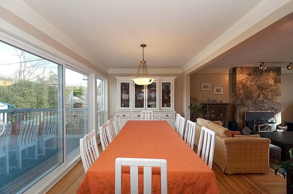 115 W 43rd Ave
