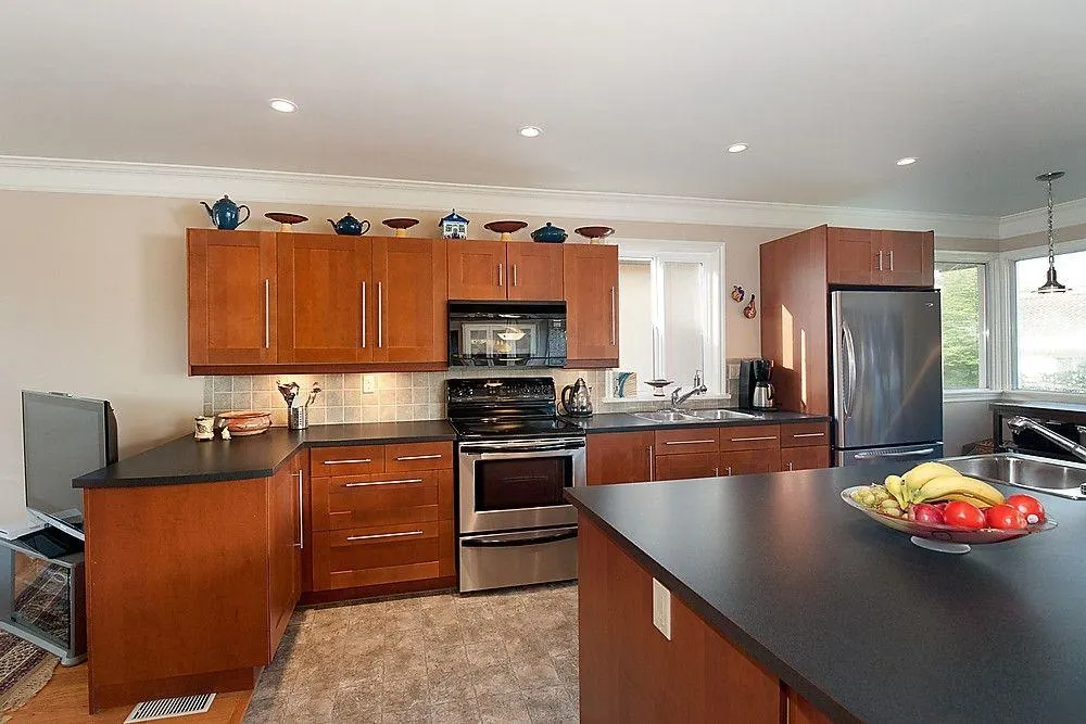 115 W 43rd Ave