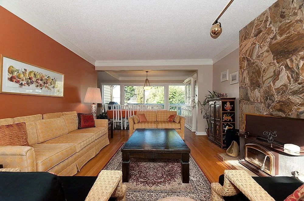 115 W 43rd Ave