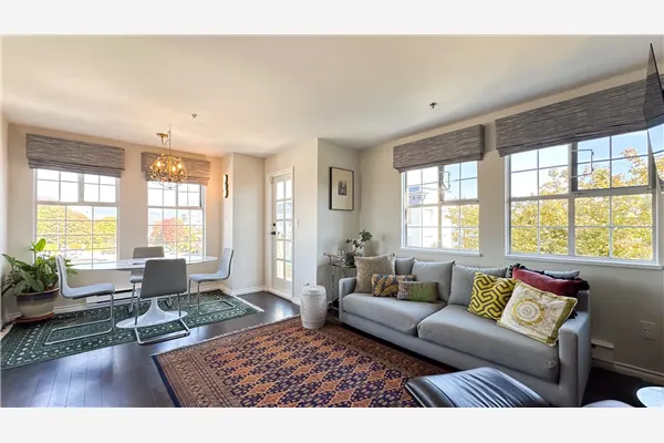 402 PH2 2091 Vine Street