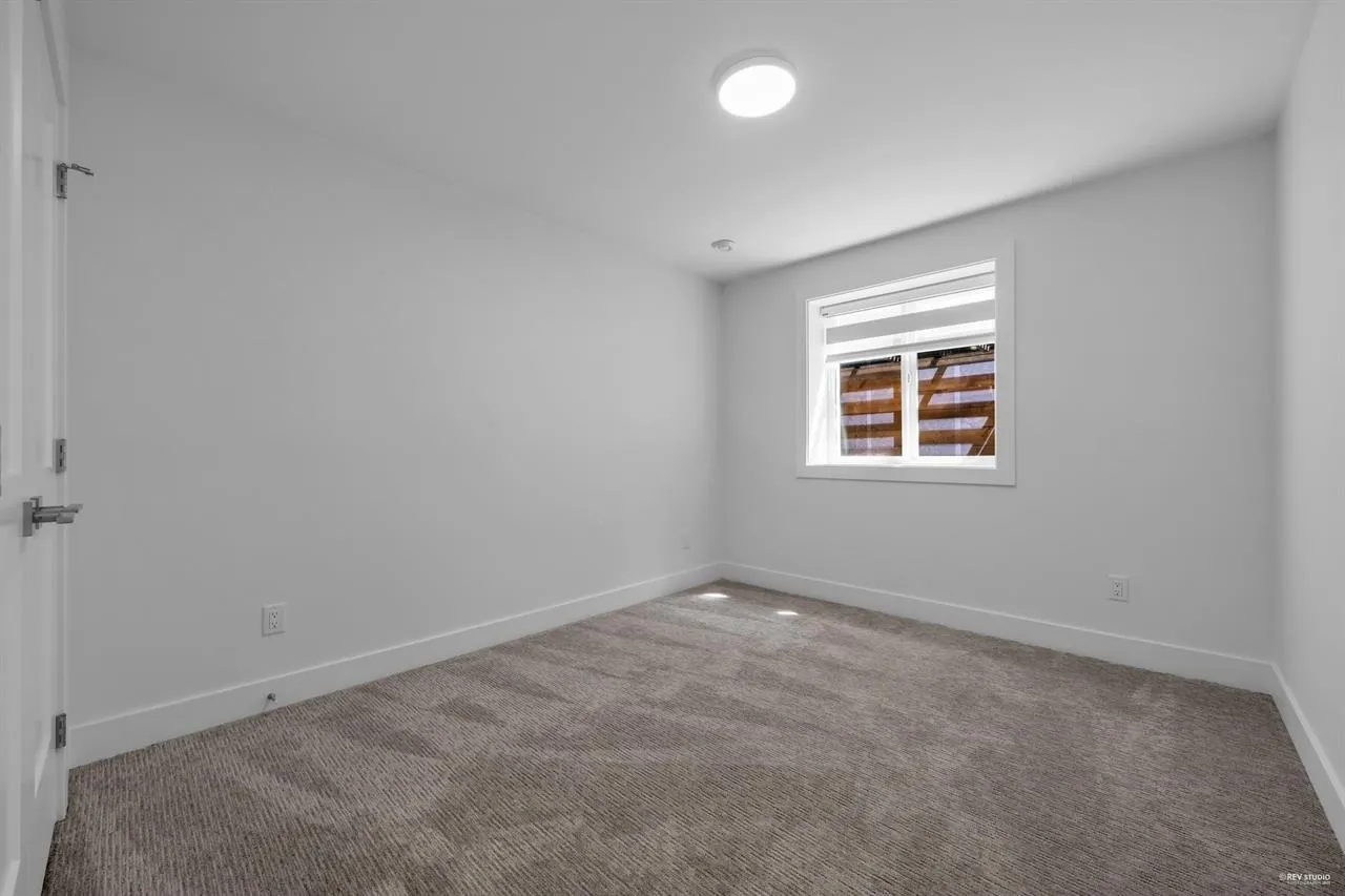 Basement 5238 6 Avenue