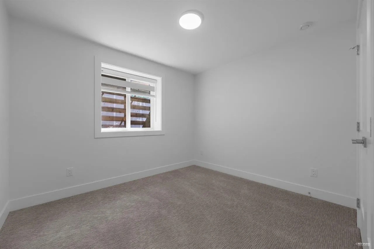 Basement 5238 6 Avenue