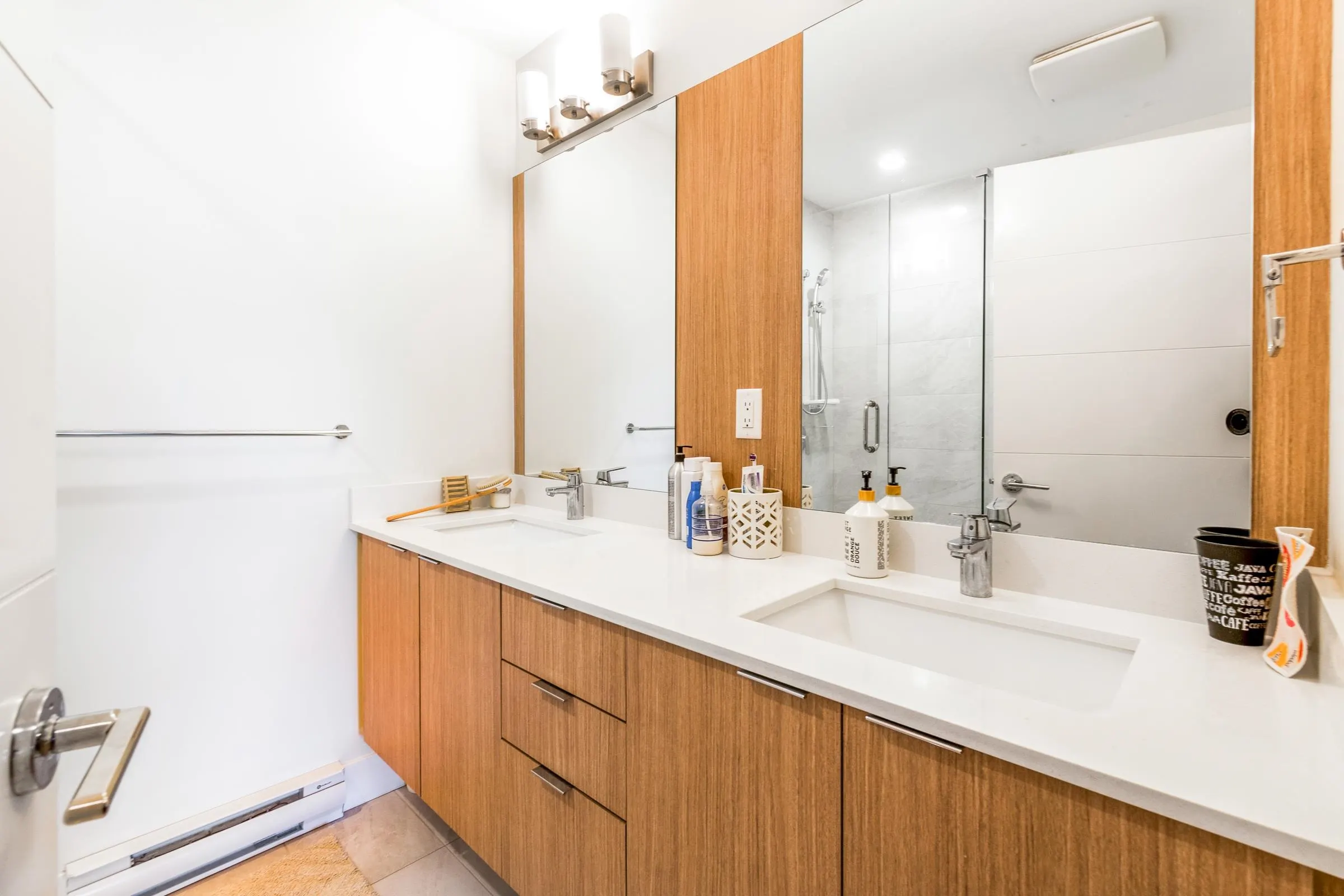 407 6960 Nicholson Road