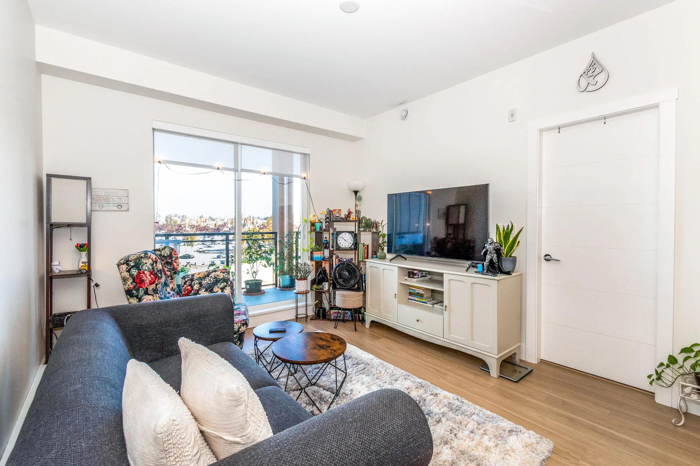 407 6960 Nicholson Road