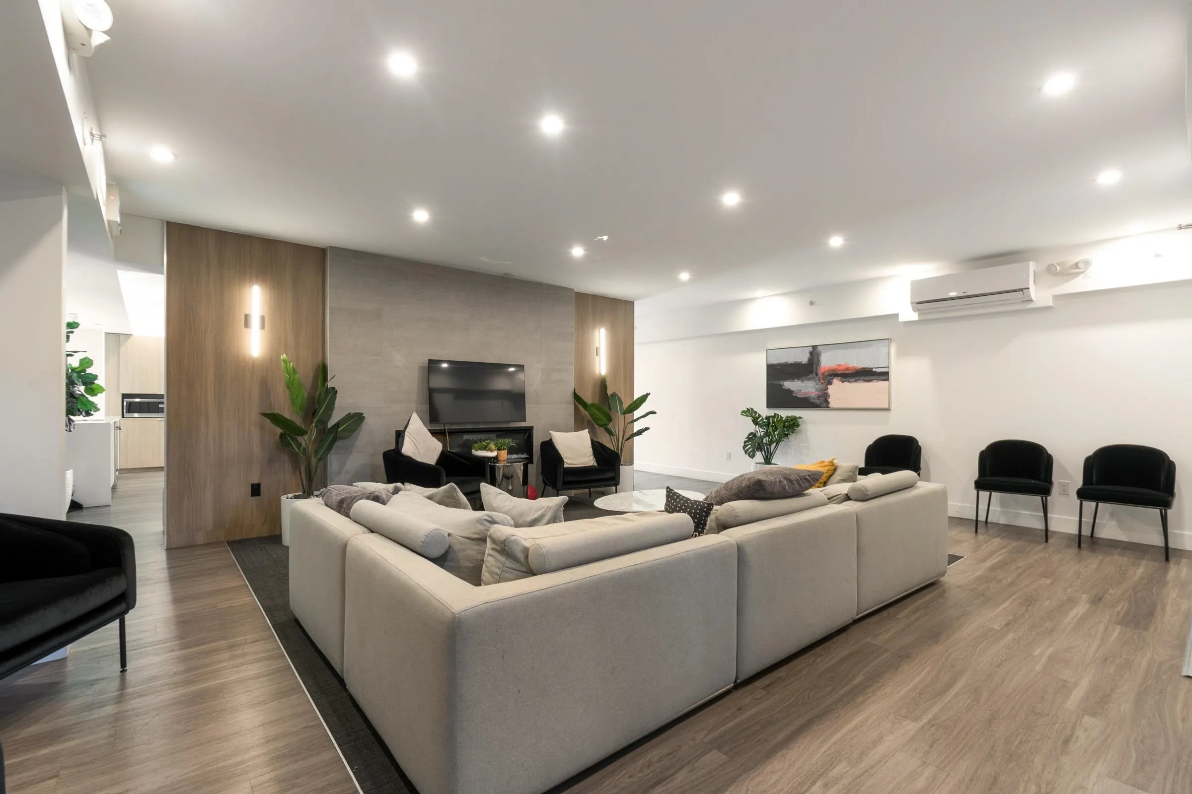 407 6960 Nicholson Road