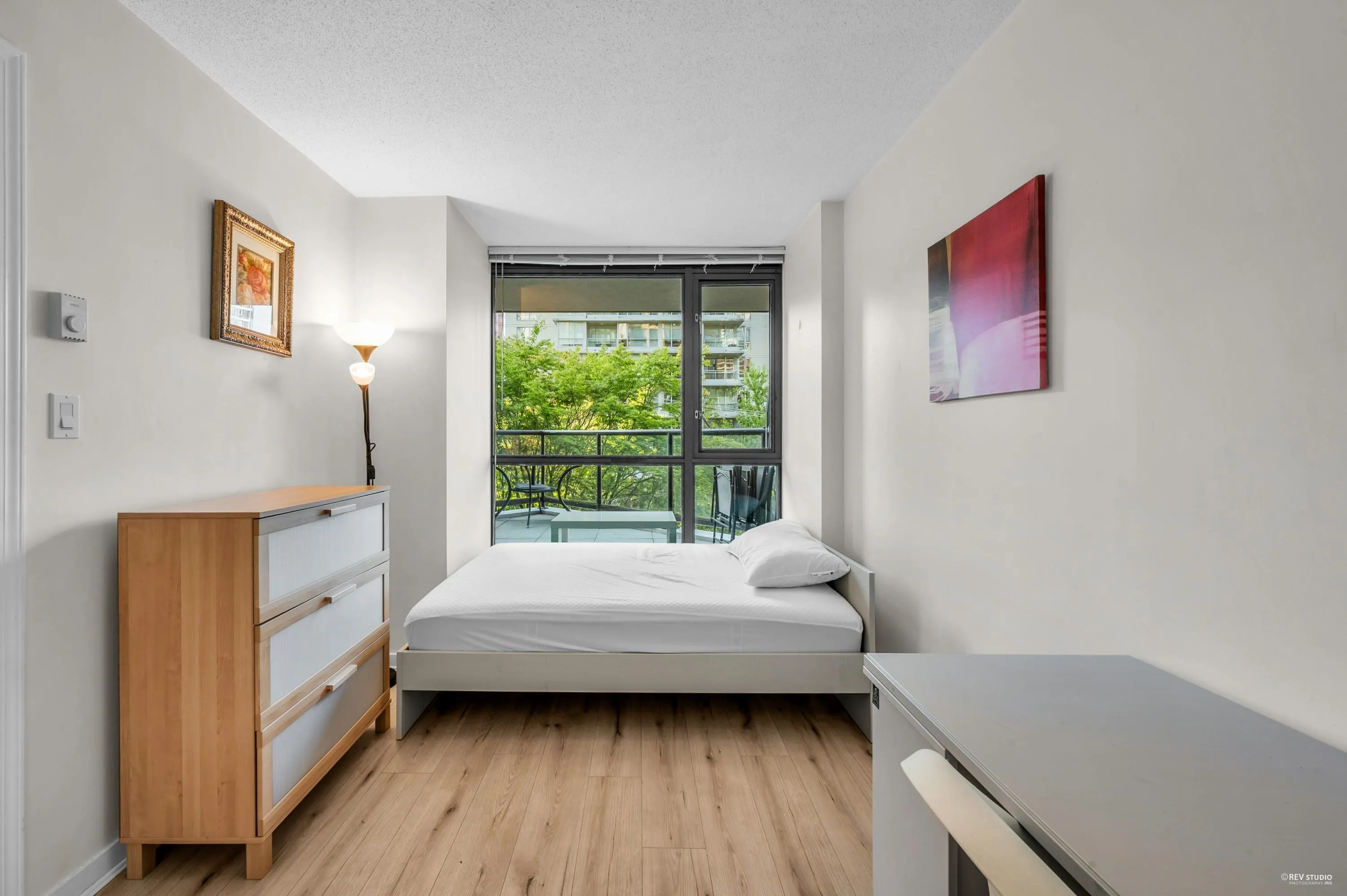 201 1367 Alberni Street