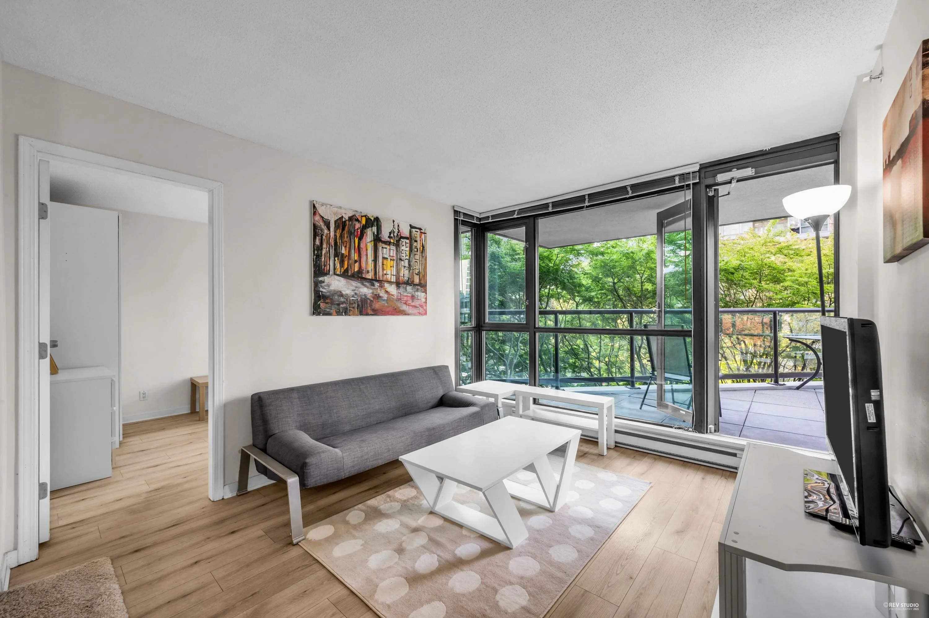 201 1367 Alberni Street