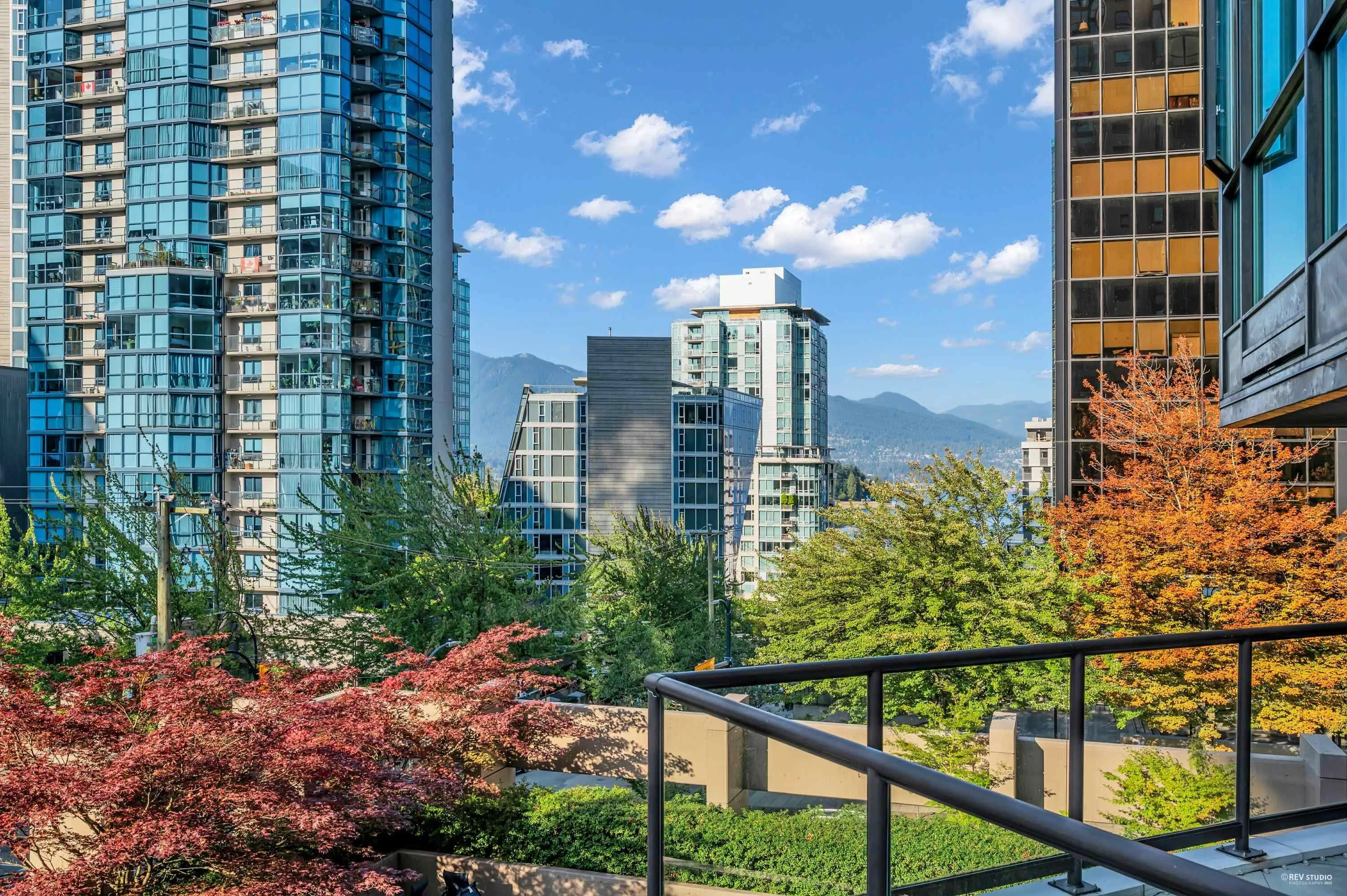 201 1367 Alberni Street