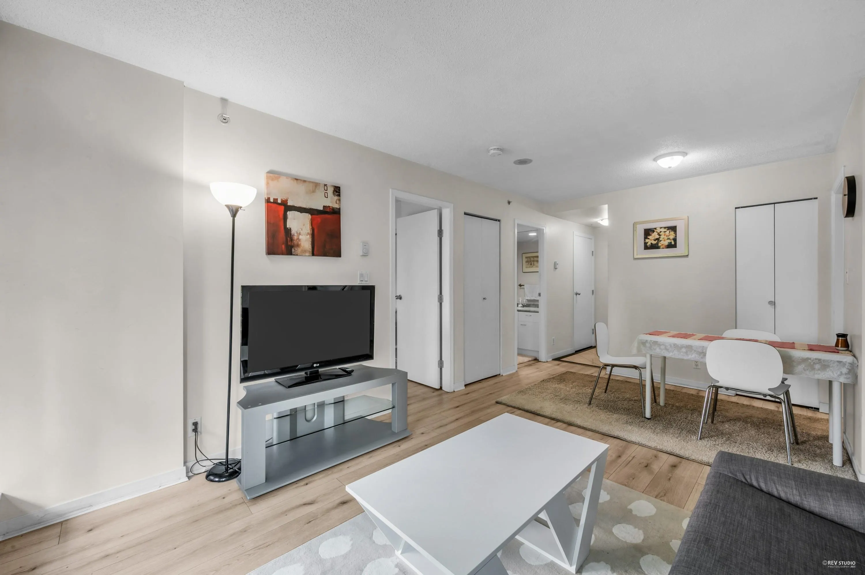 201 1367 Alberni Street