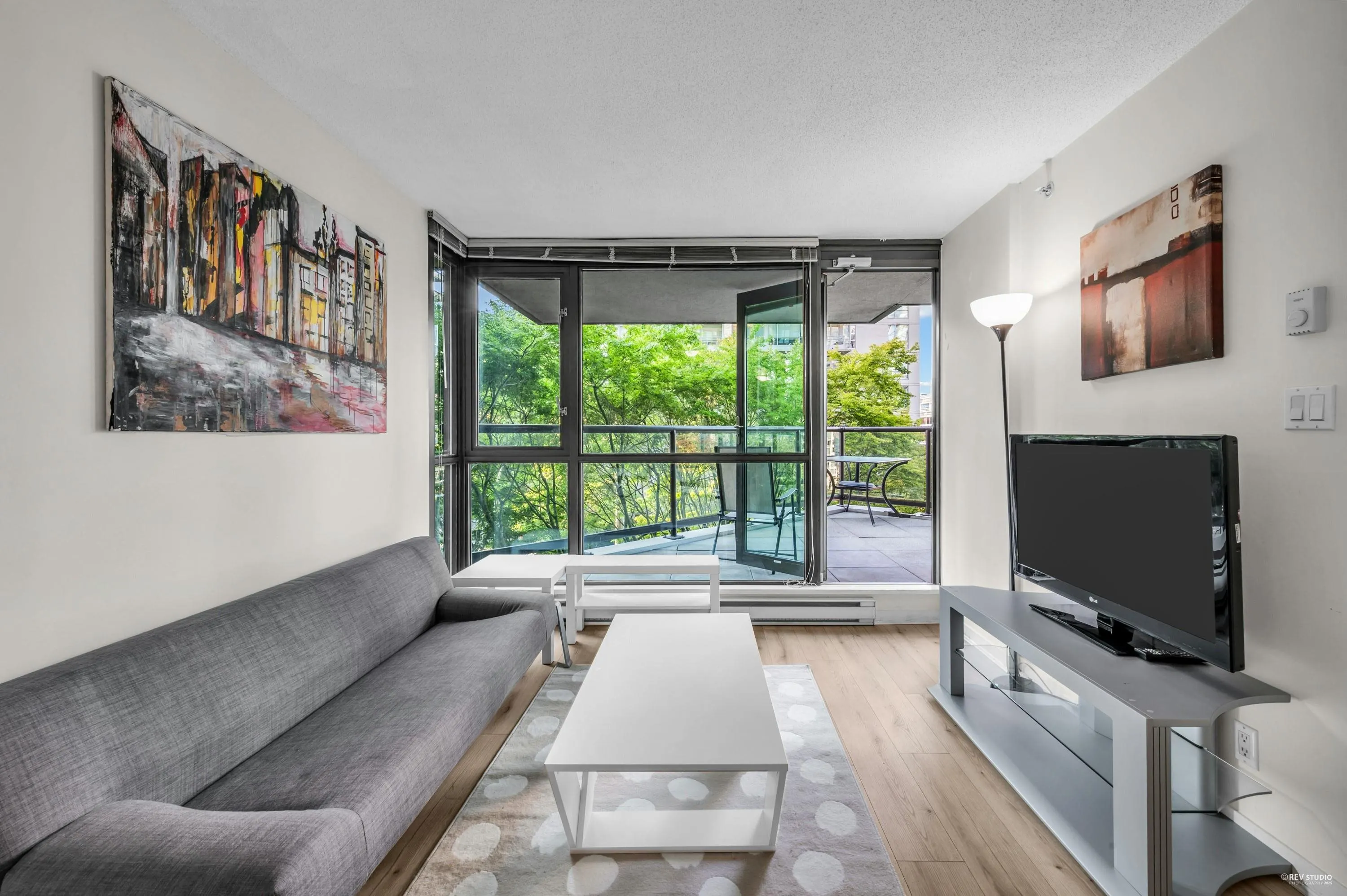 201 1367 Alberni Street