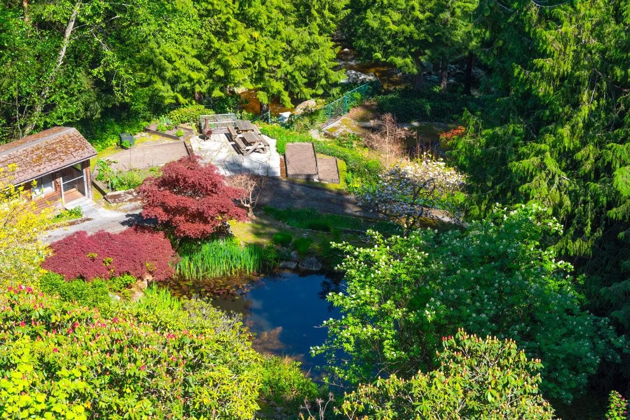 4228 Rockridge Crescent