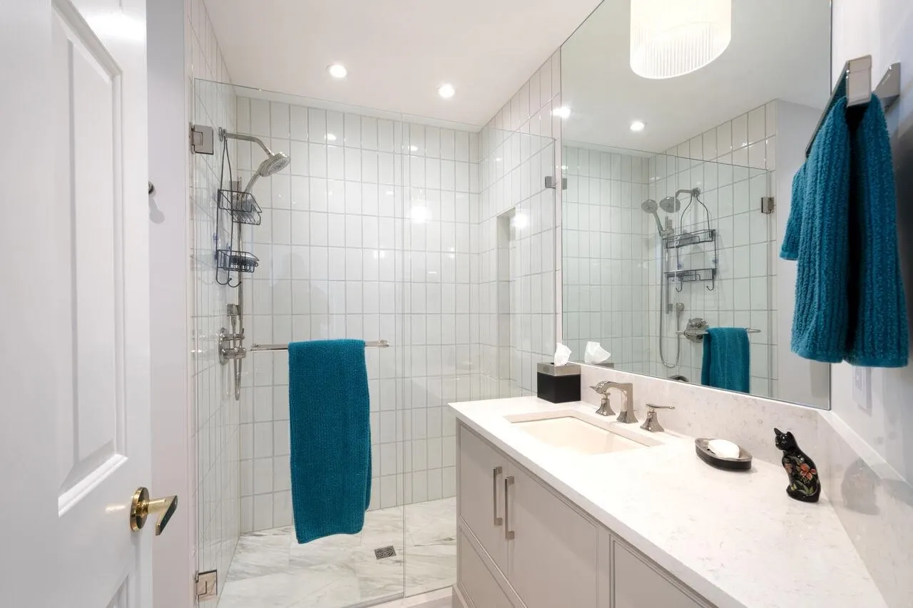 4228 Rockridge Crescent