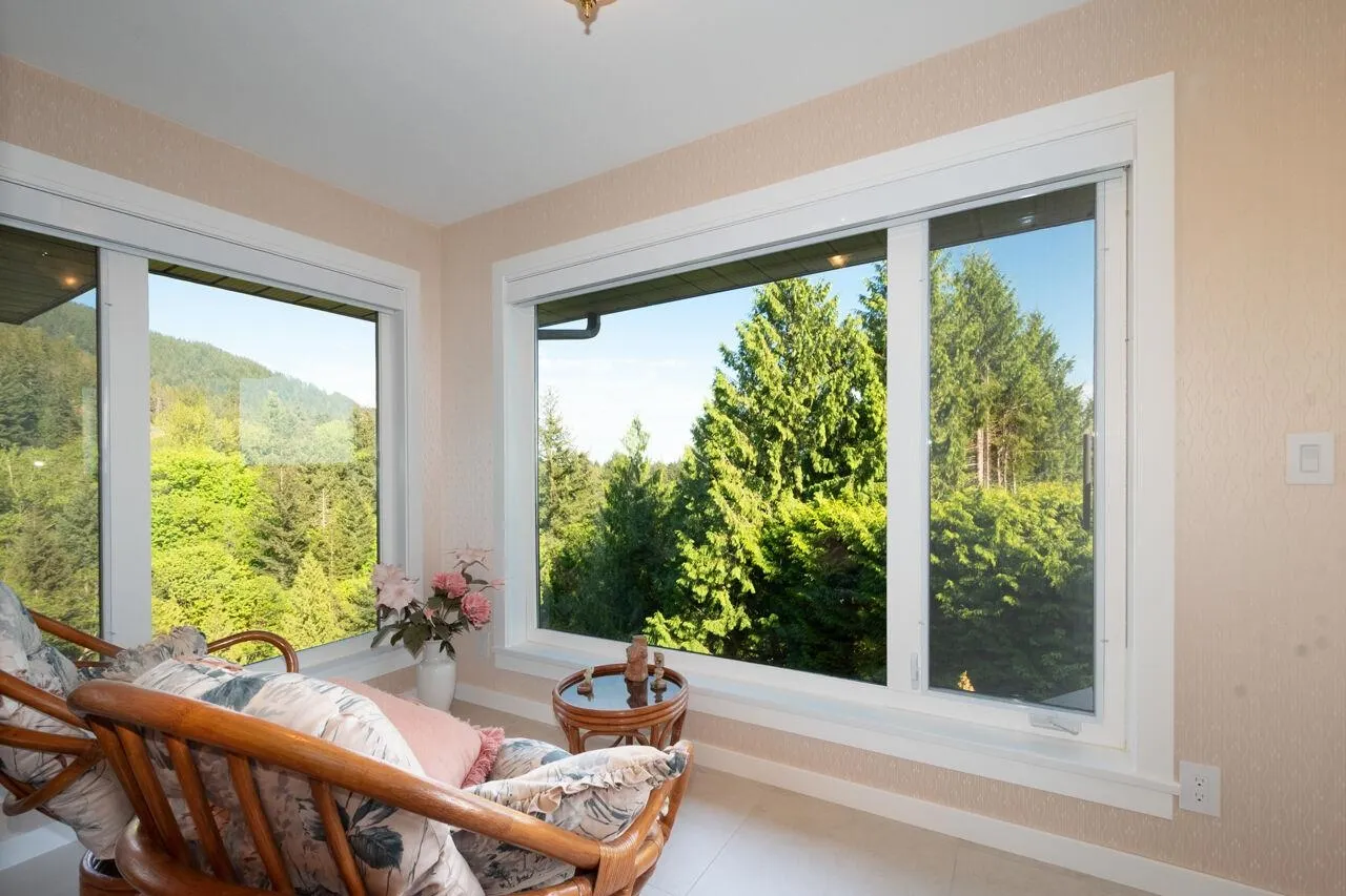 4228 Rockridge Crescent