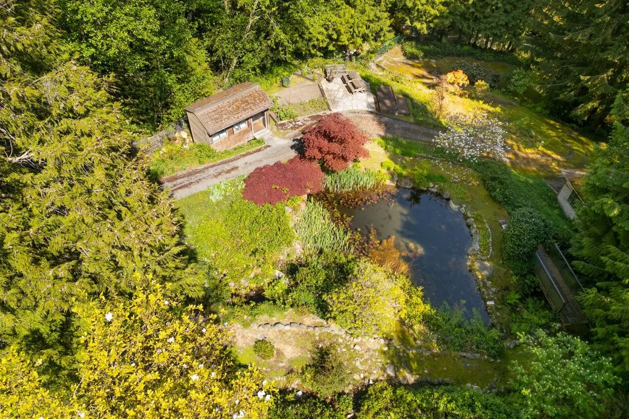 4228 Rockridge Crescent