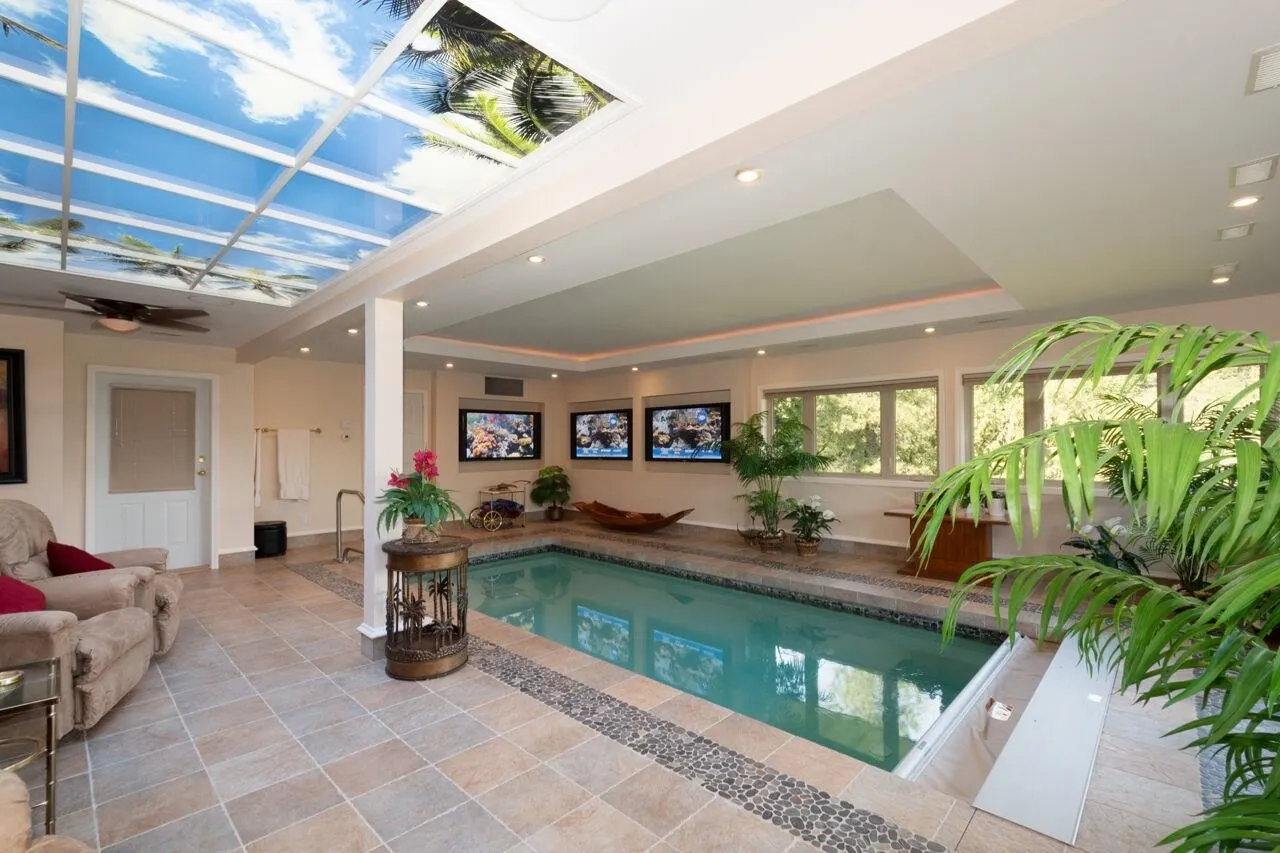 4228 Rockridge Crescent