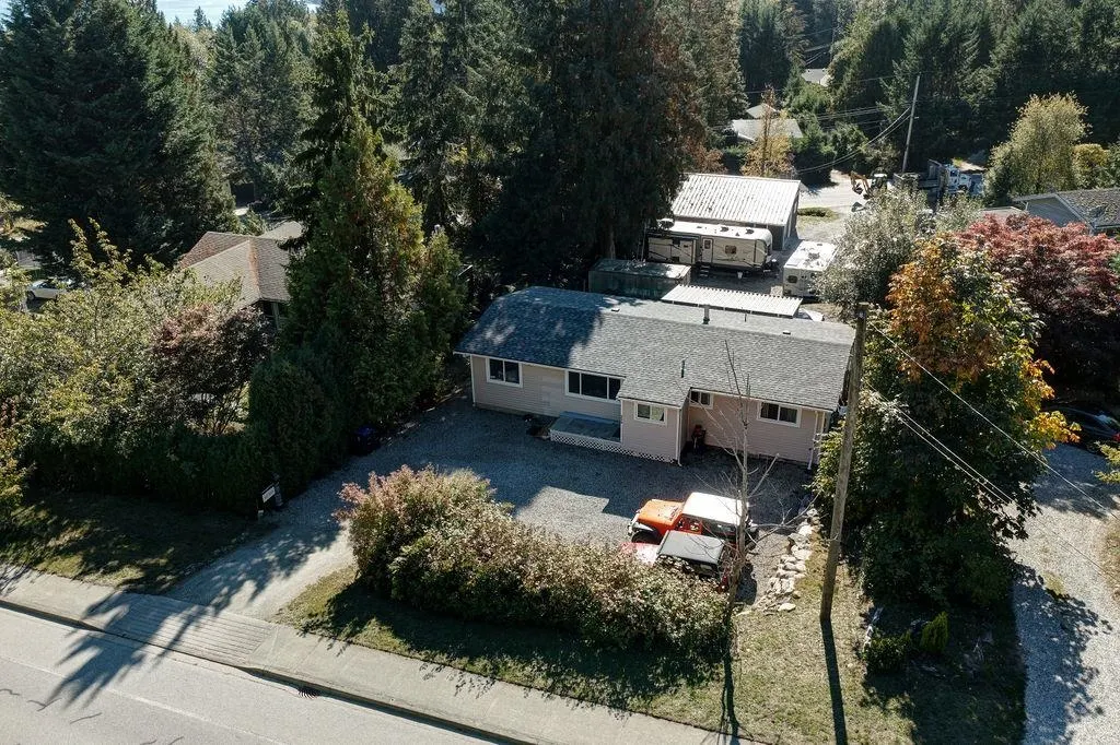 6275 Norwest Bay Road