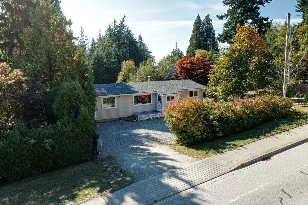 6275 Norwest Bay Road