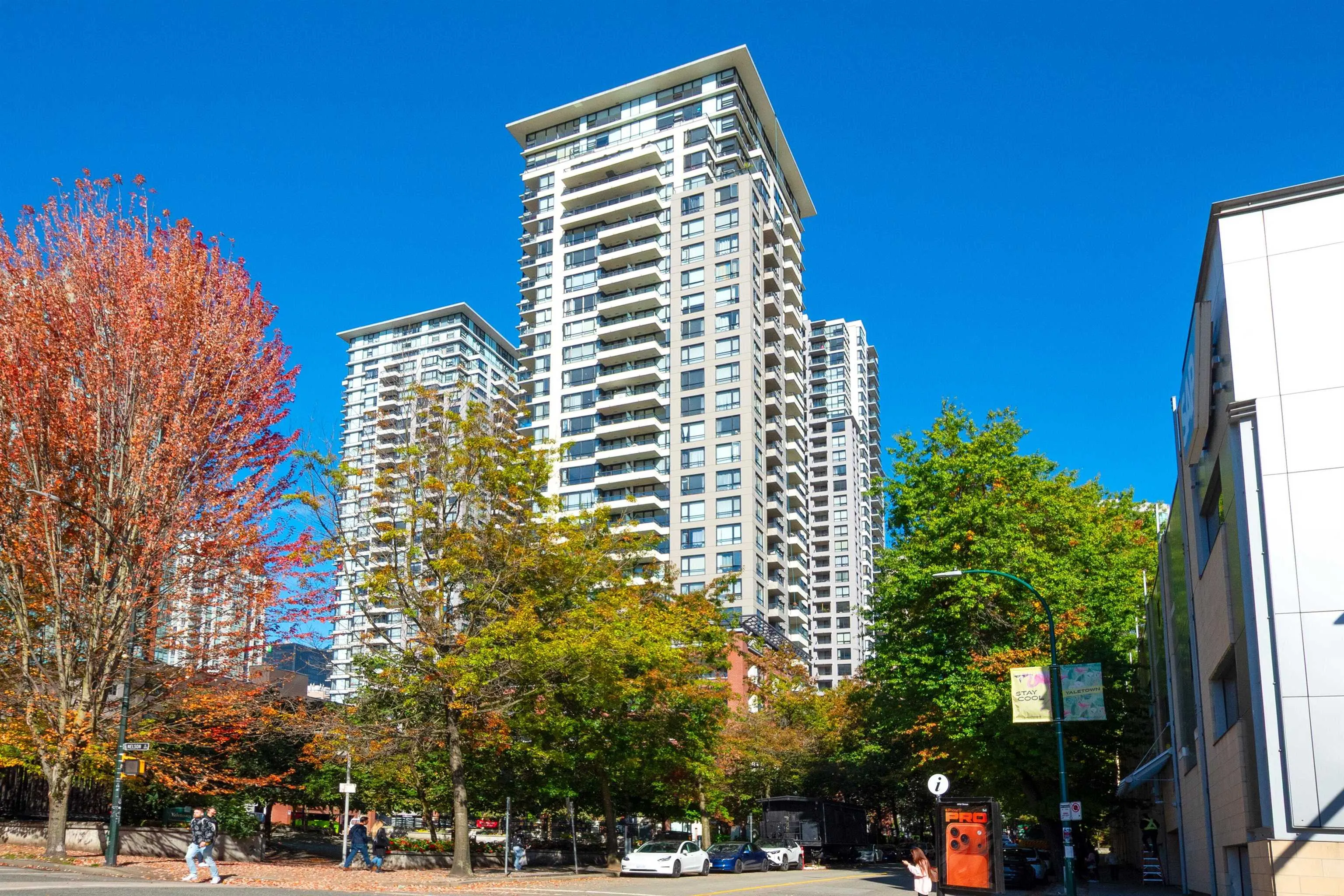 2201 977 Mainland Street