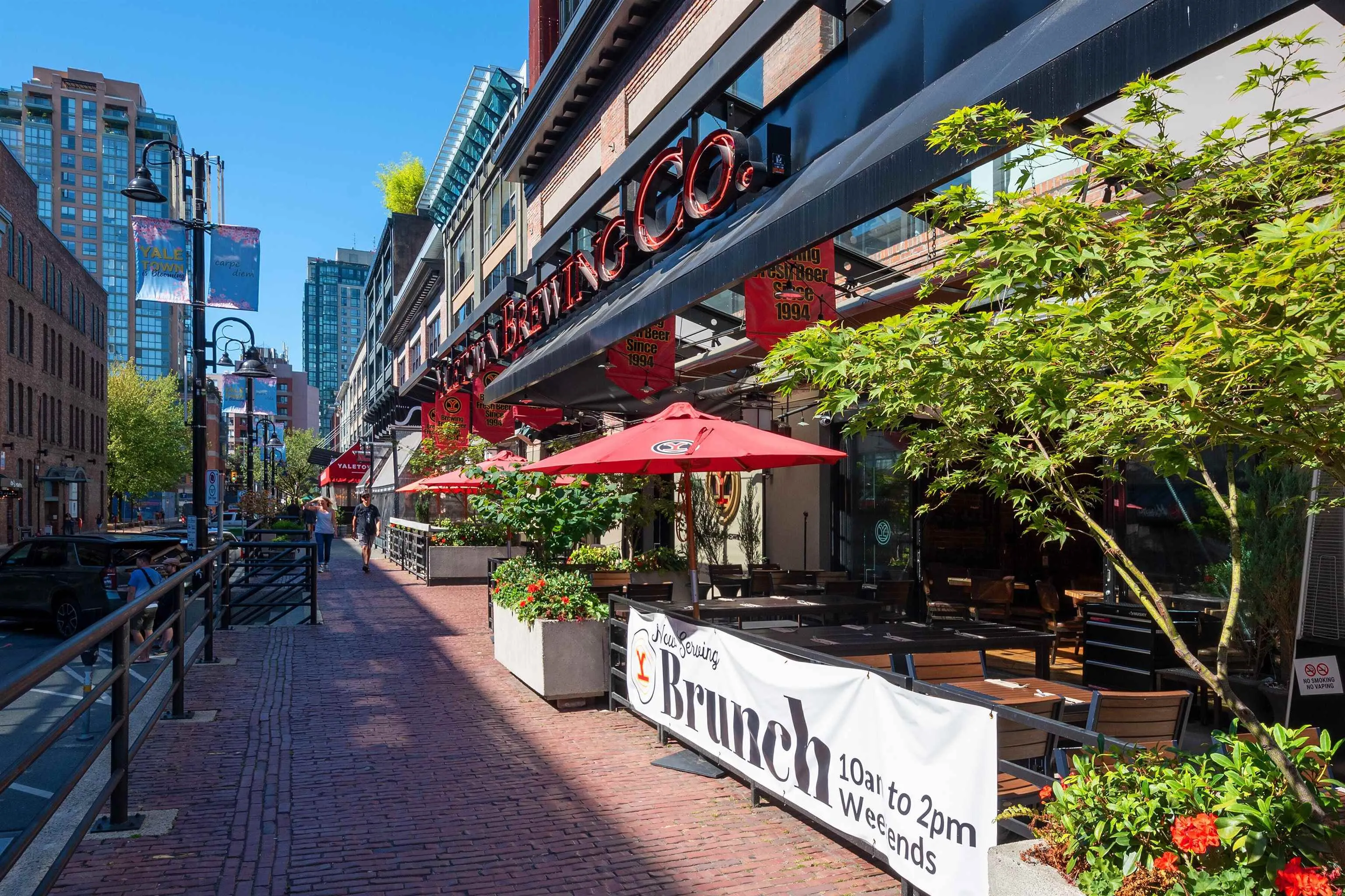 2201 977 Mainland Street