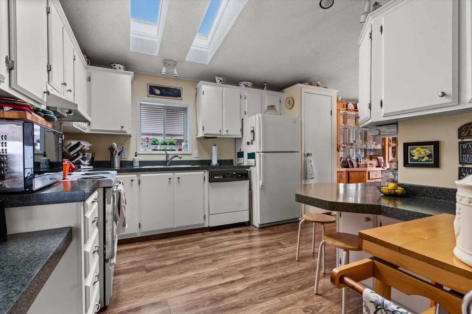 98 9055 Ashwell Road