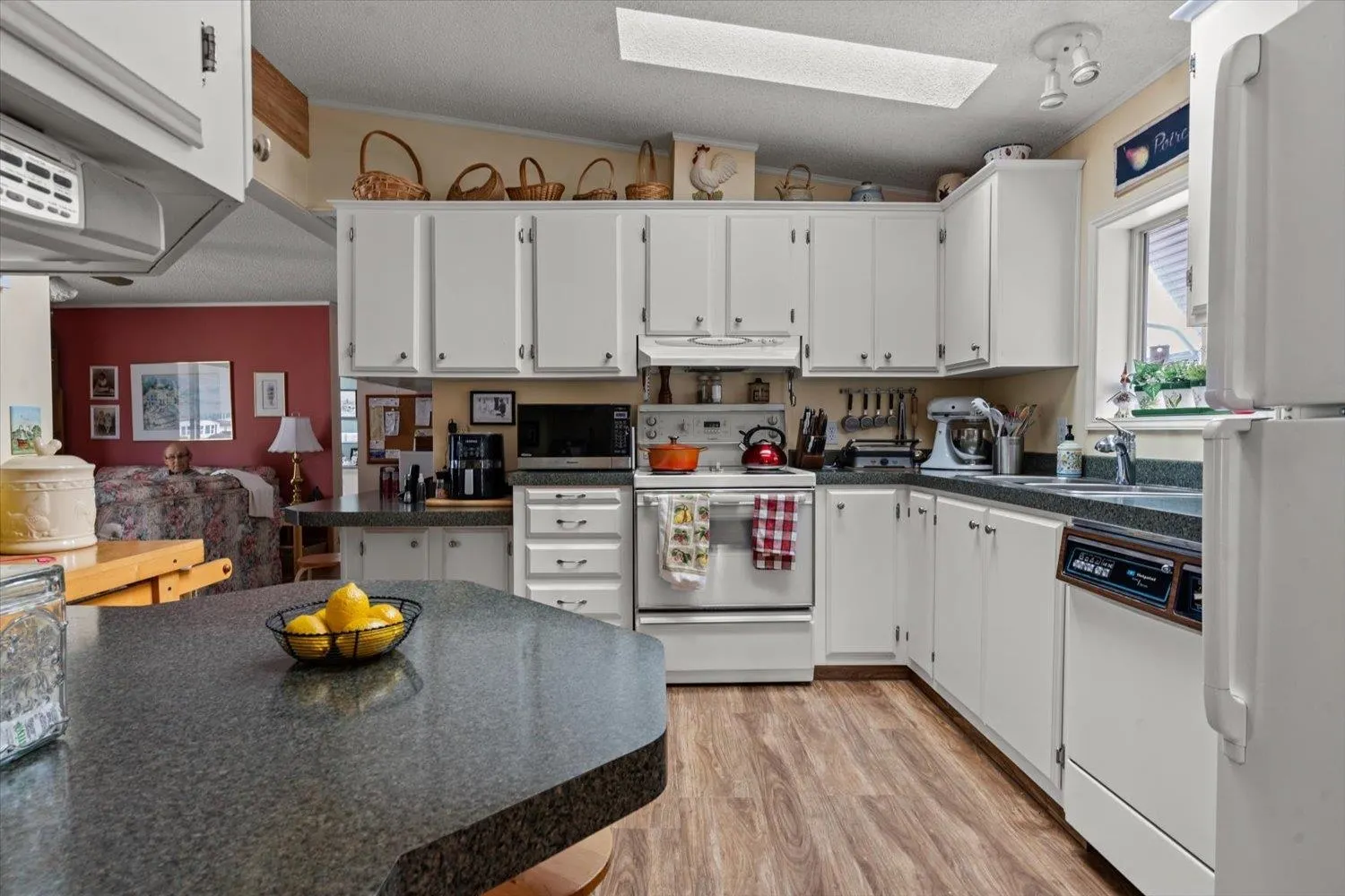 98 9055 Ashwell Road