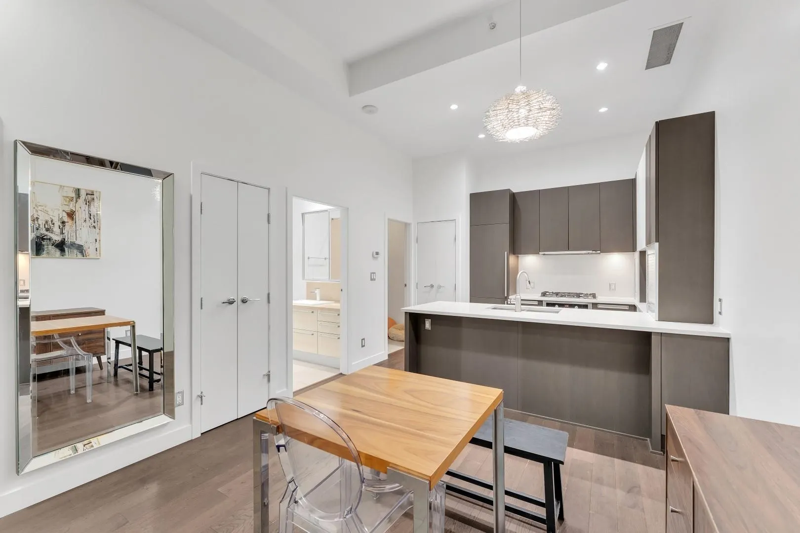 268 W 1st Avenue