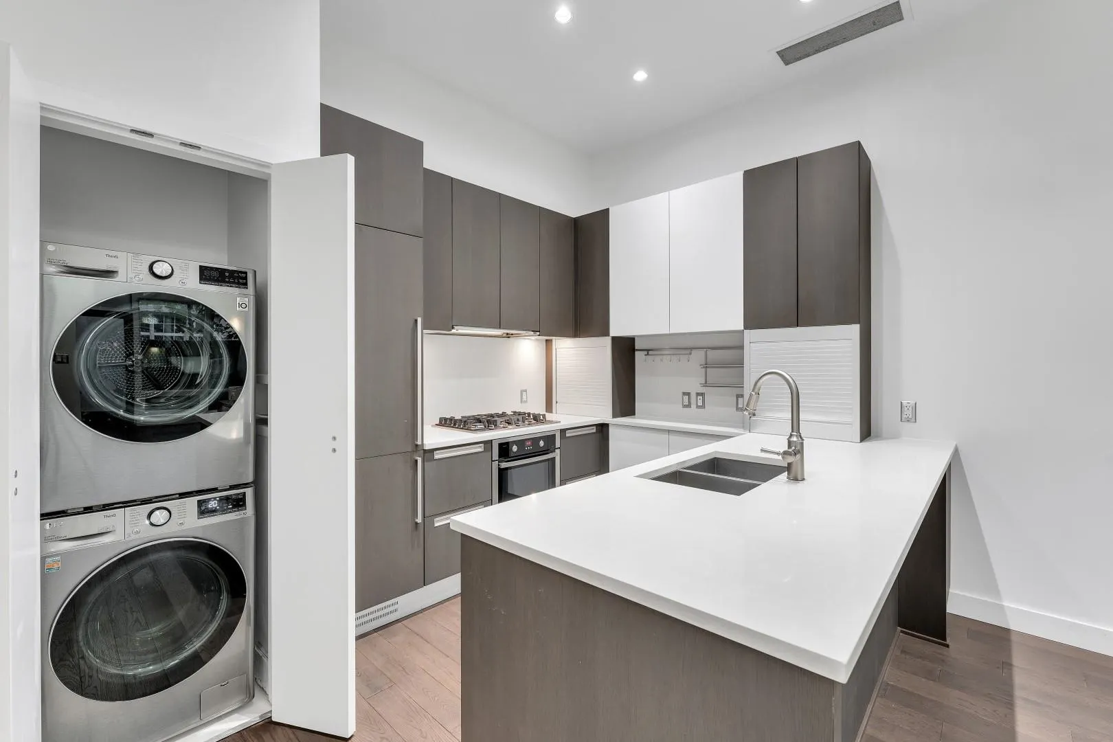 268 W 1st Avenue