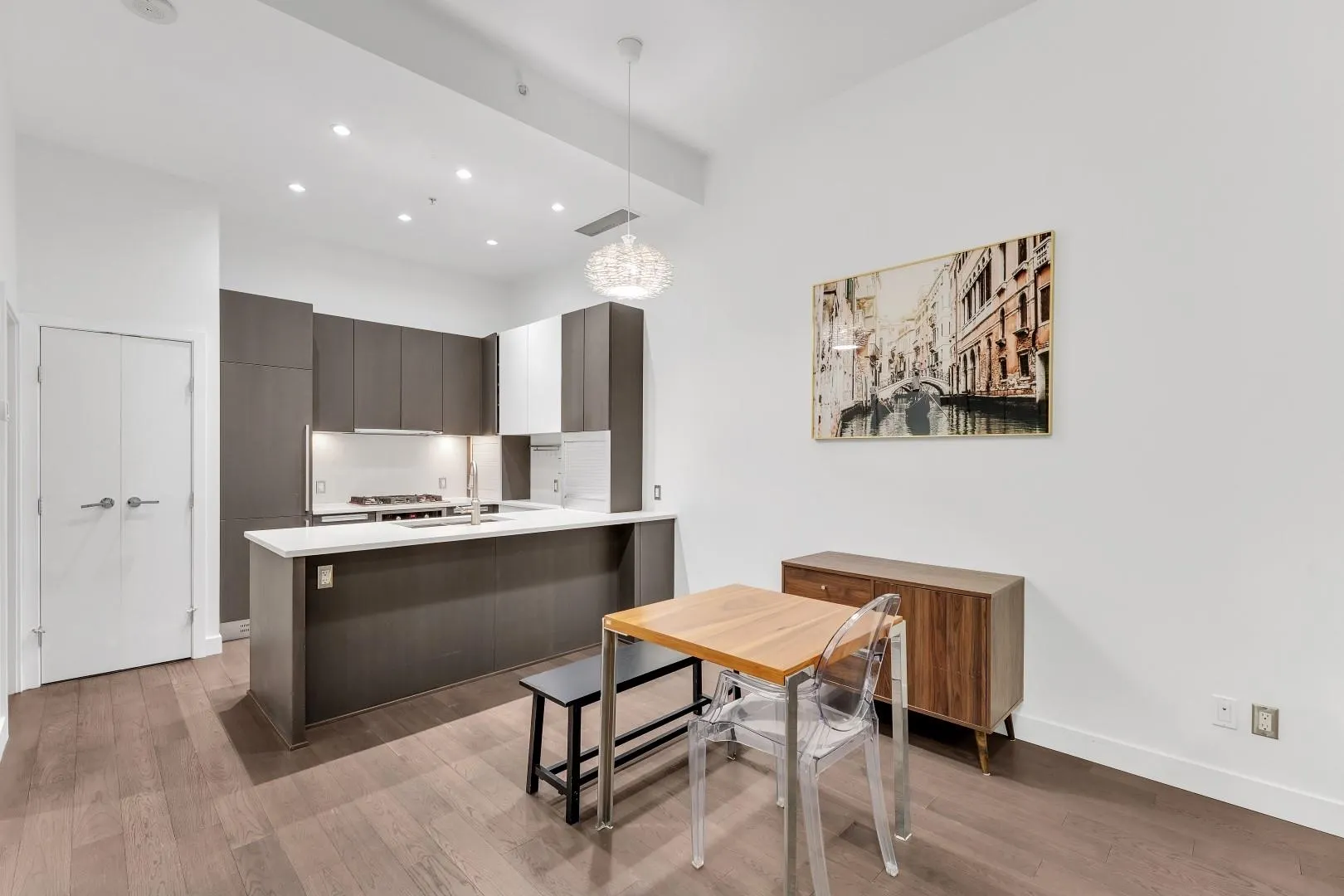 268 W 1st Avenue