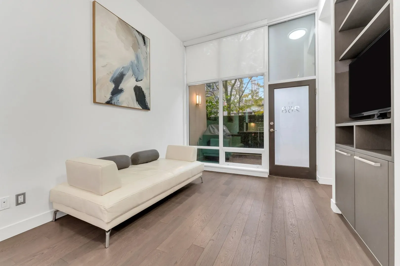 268 W 1st Avenue