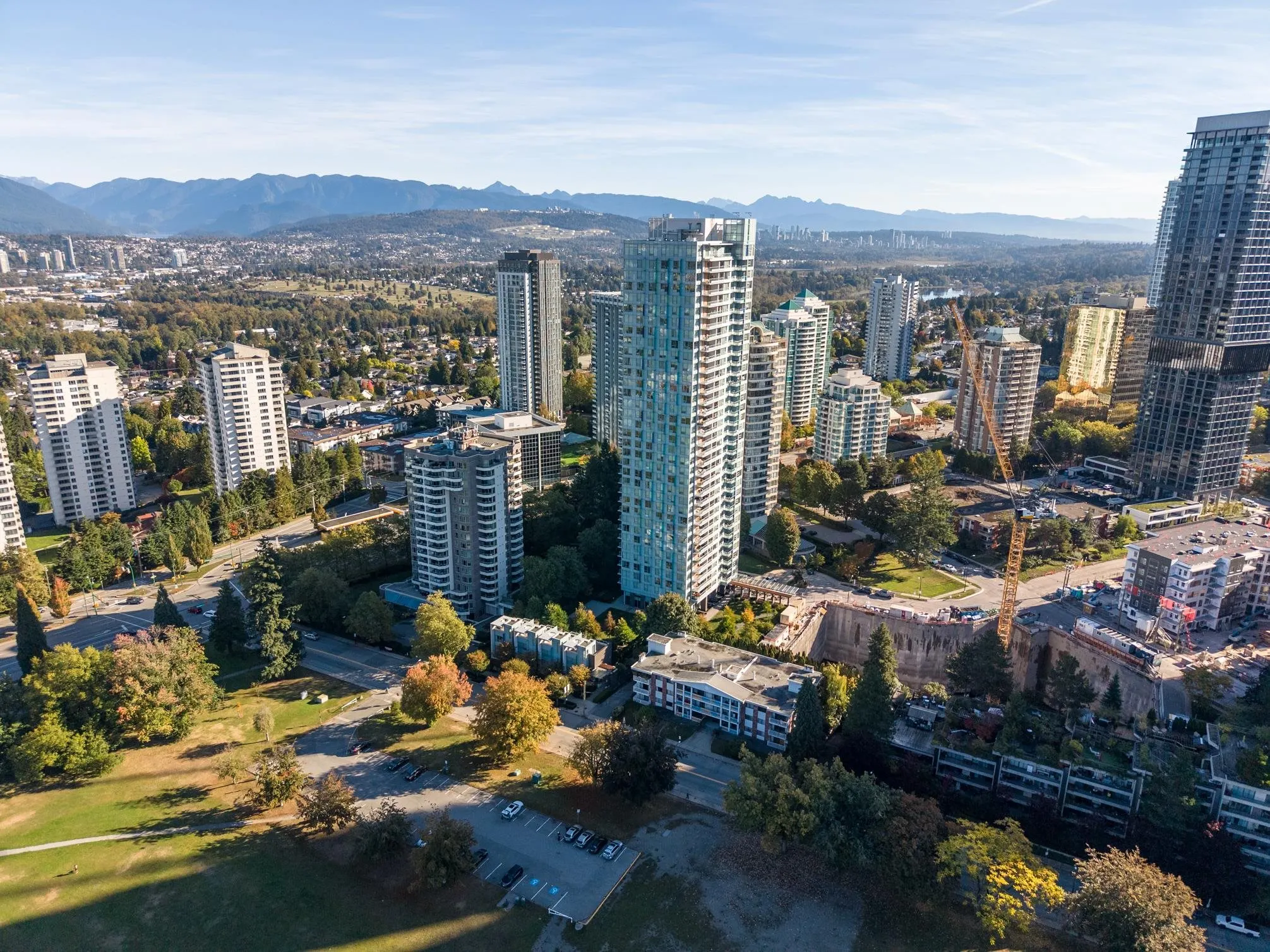 3707 5883 Barker Avenue