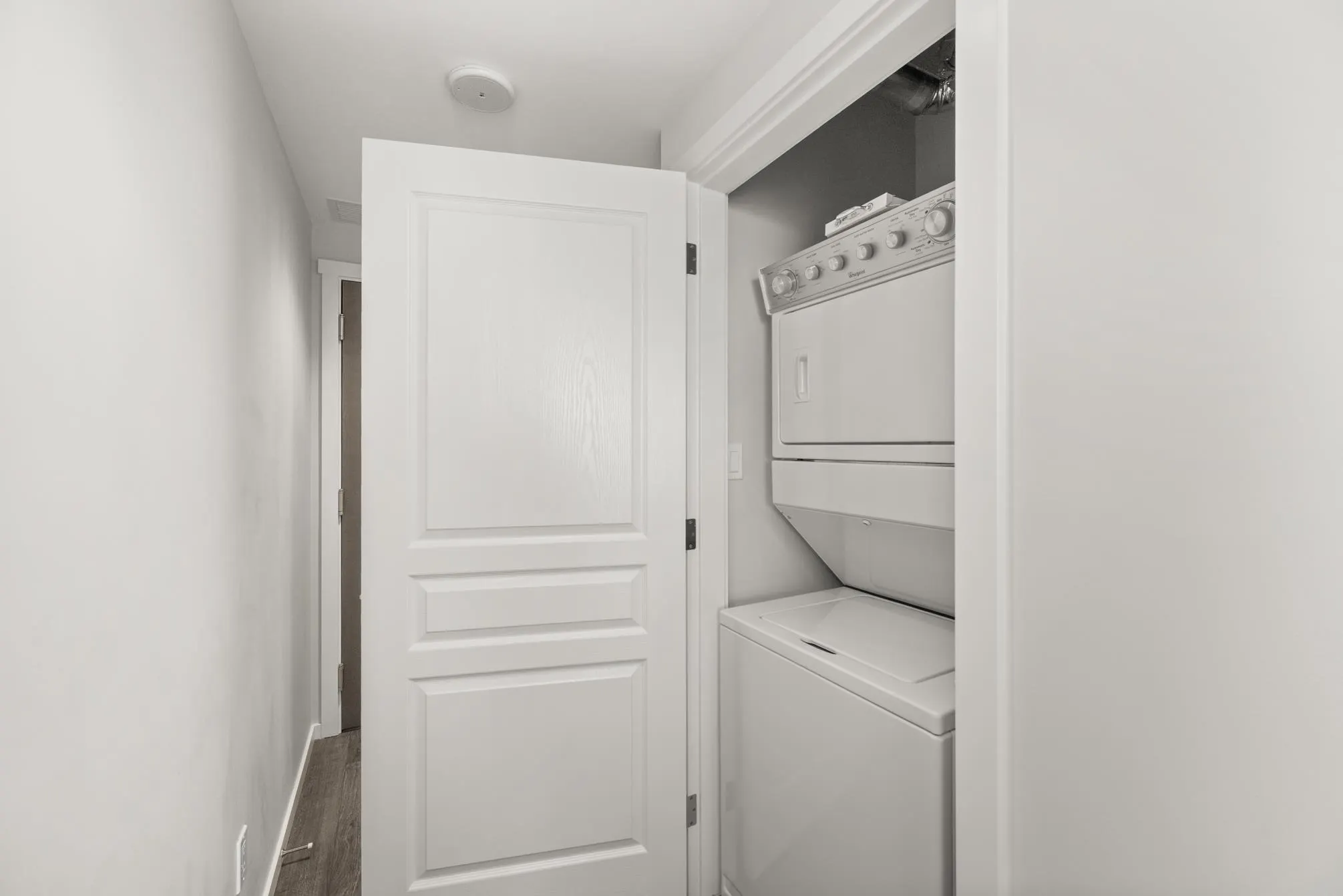 3707 5883 Barker Avenue