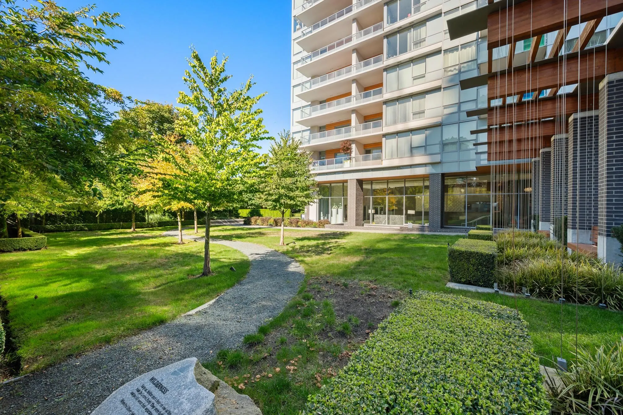 3707 5883 Barker Avenue