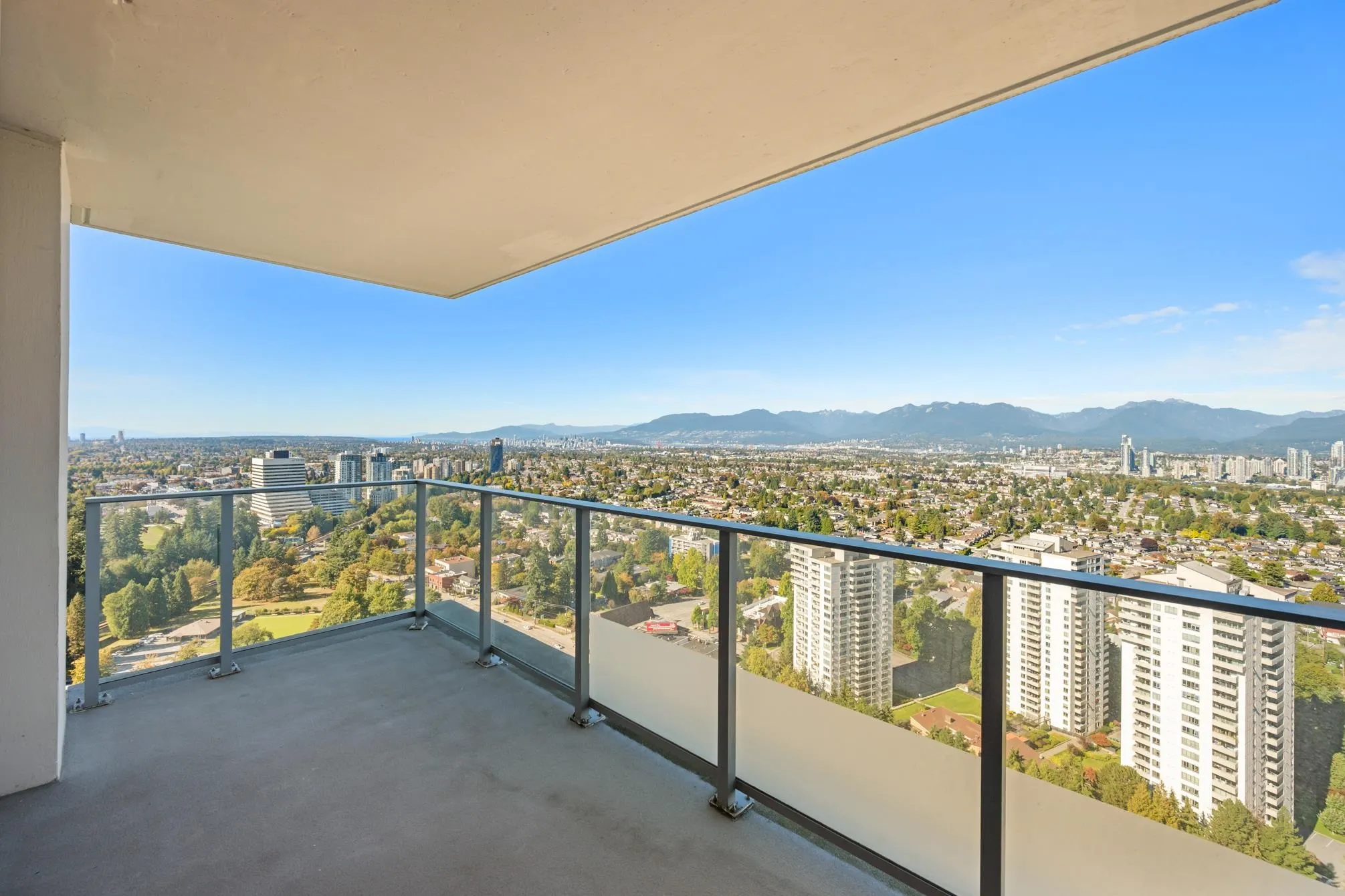 3707 5883 Barker Avenue