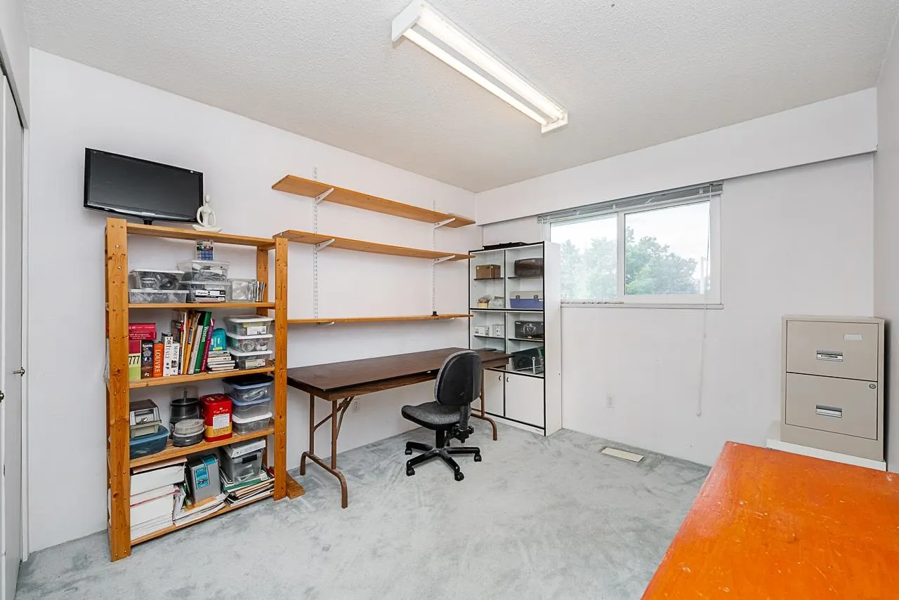 8391 Rideau Drive