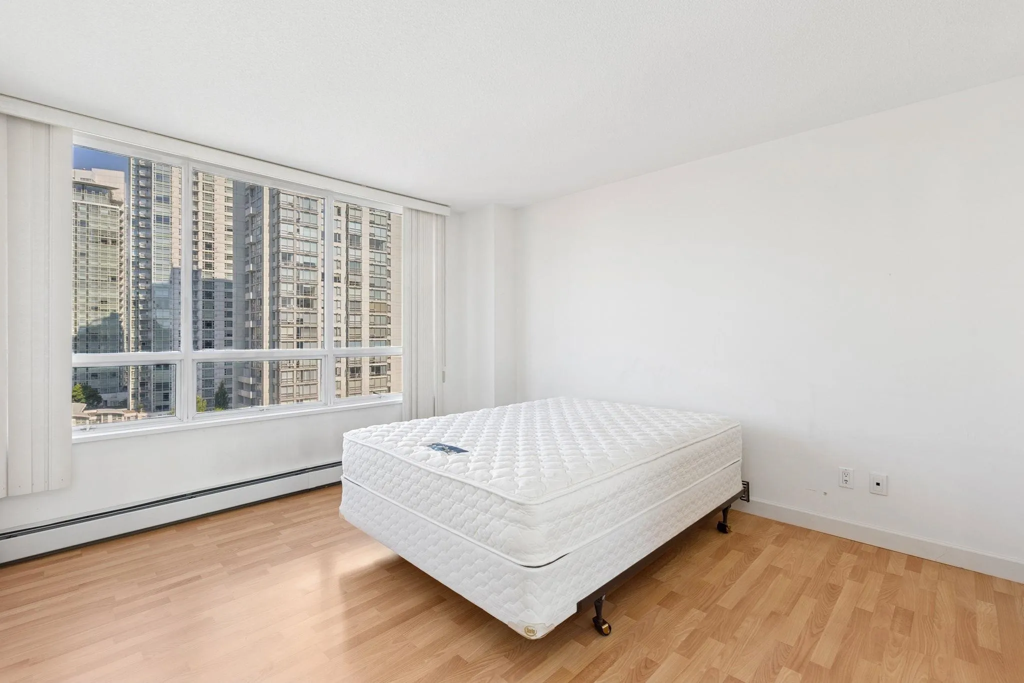 15D 139 Drake Street