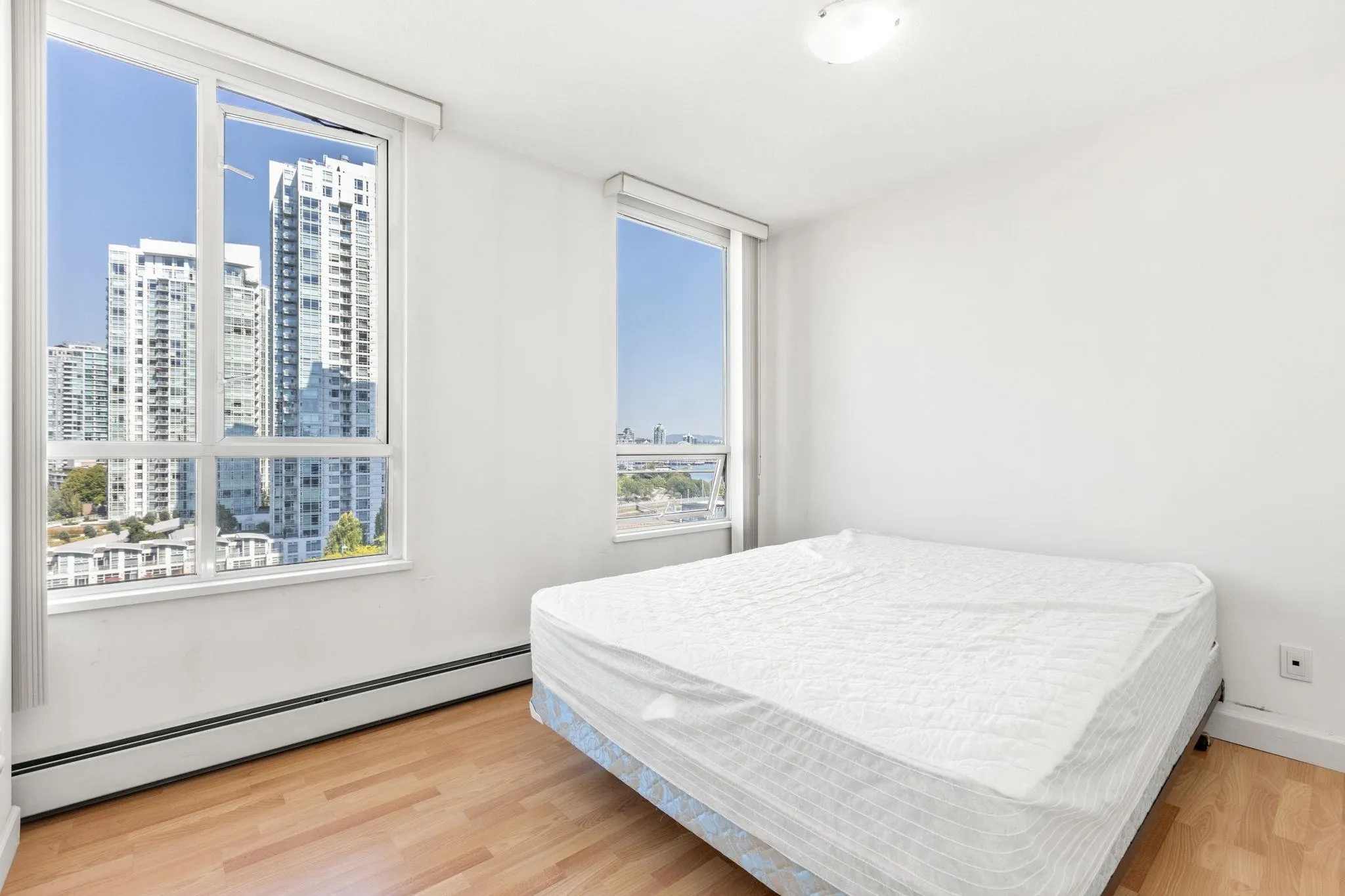 15D 139 Drake Street