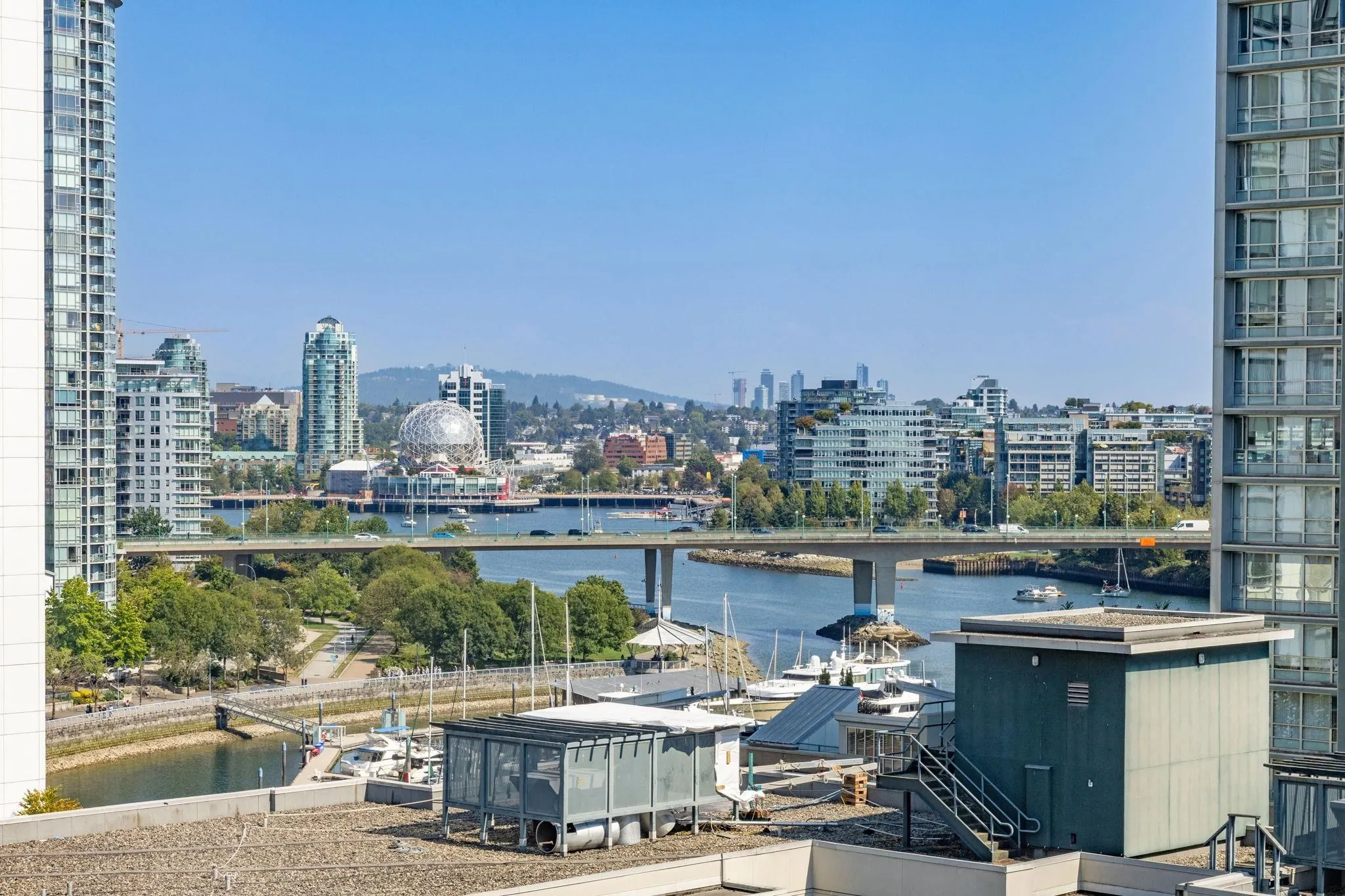 15D 139 Drake Street