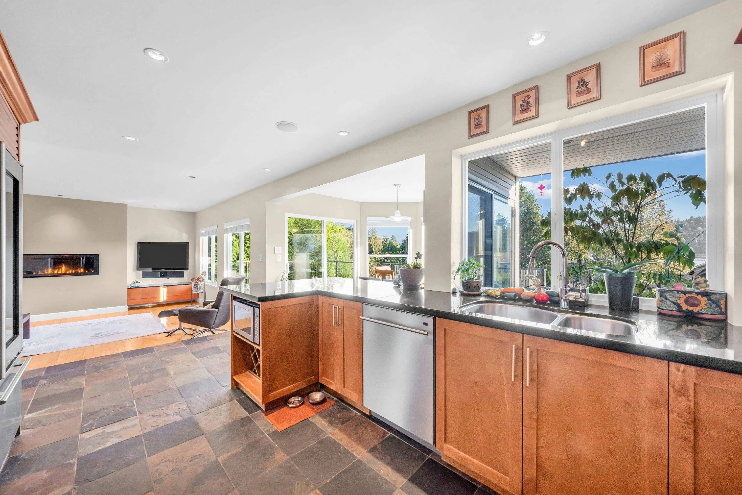 1740 Ioco Road