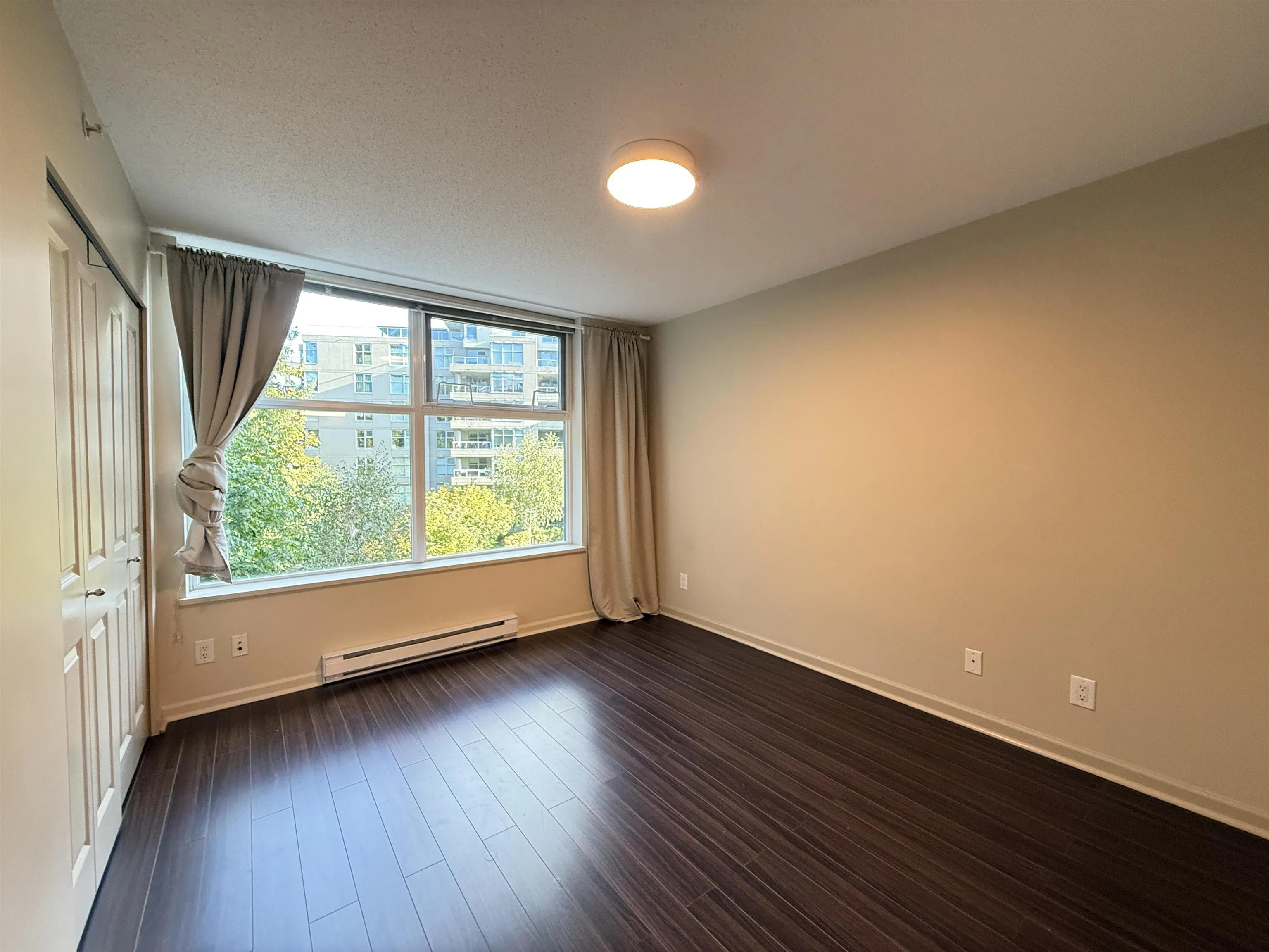 305 9232 University Crescent