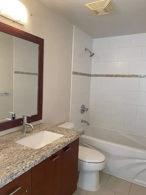 1007 8280 Lansdowne Road