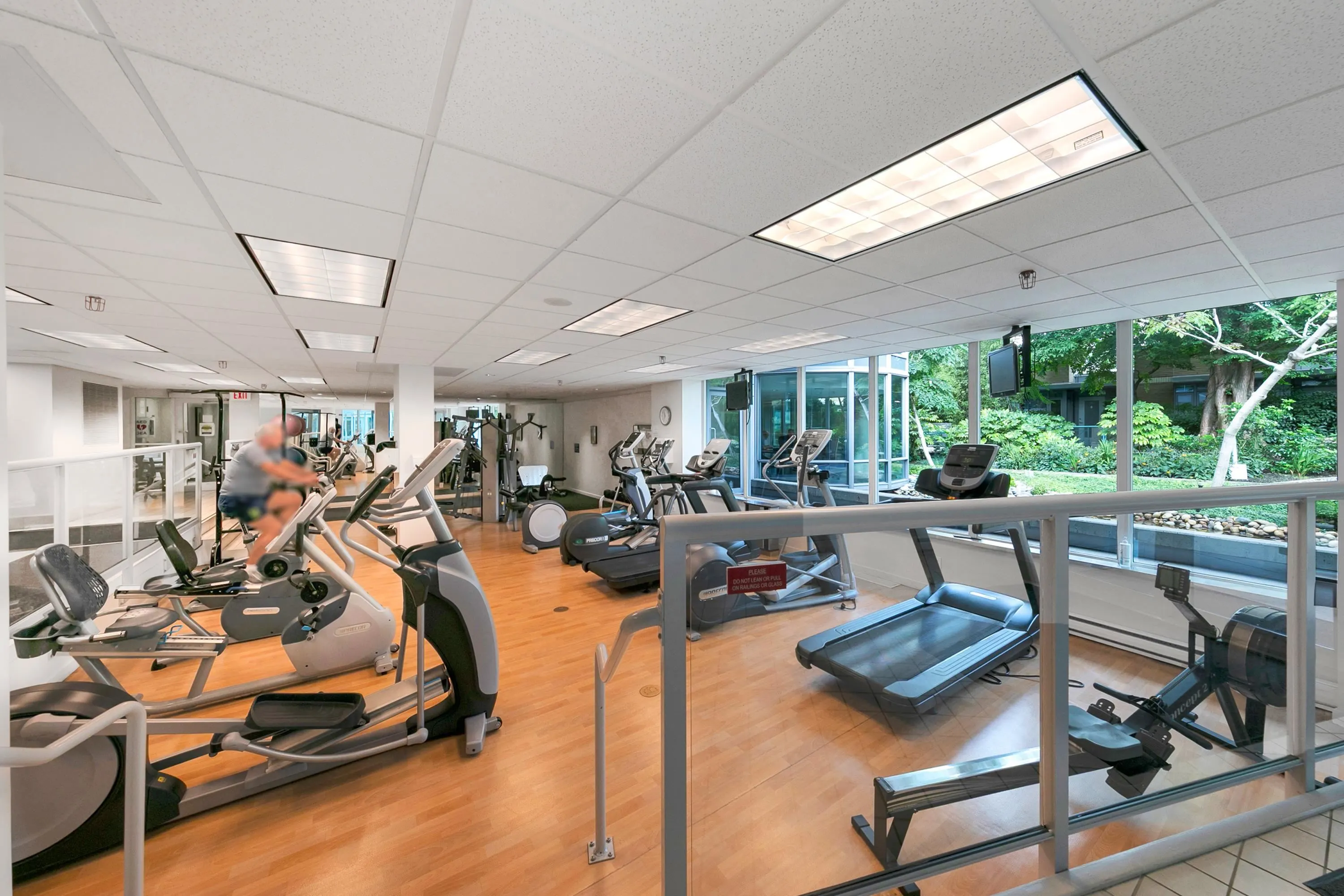 1101 1033 Marinaside Crescent