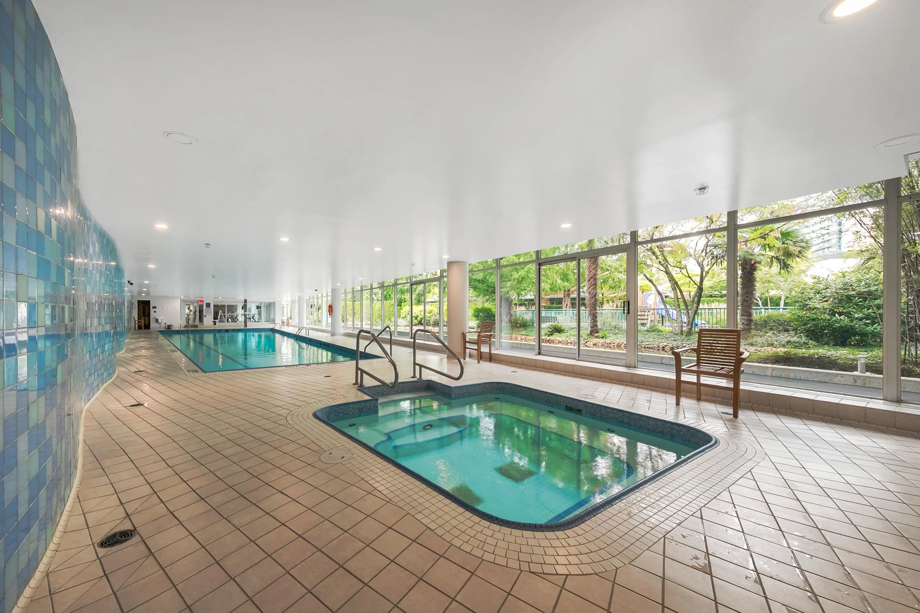 1101 1033 Marinaside Crescent