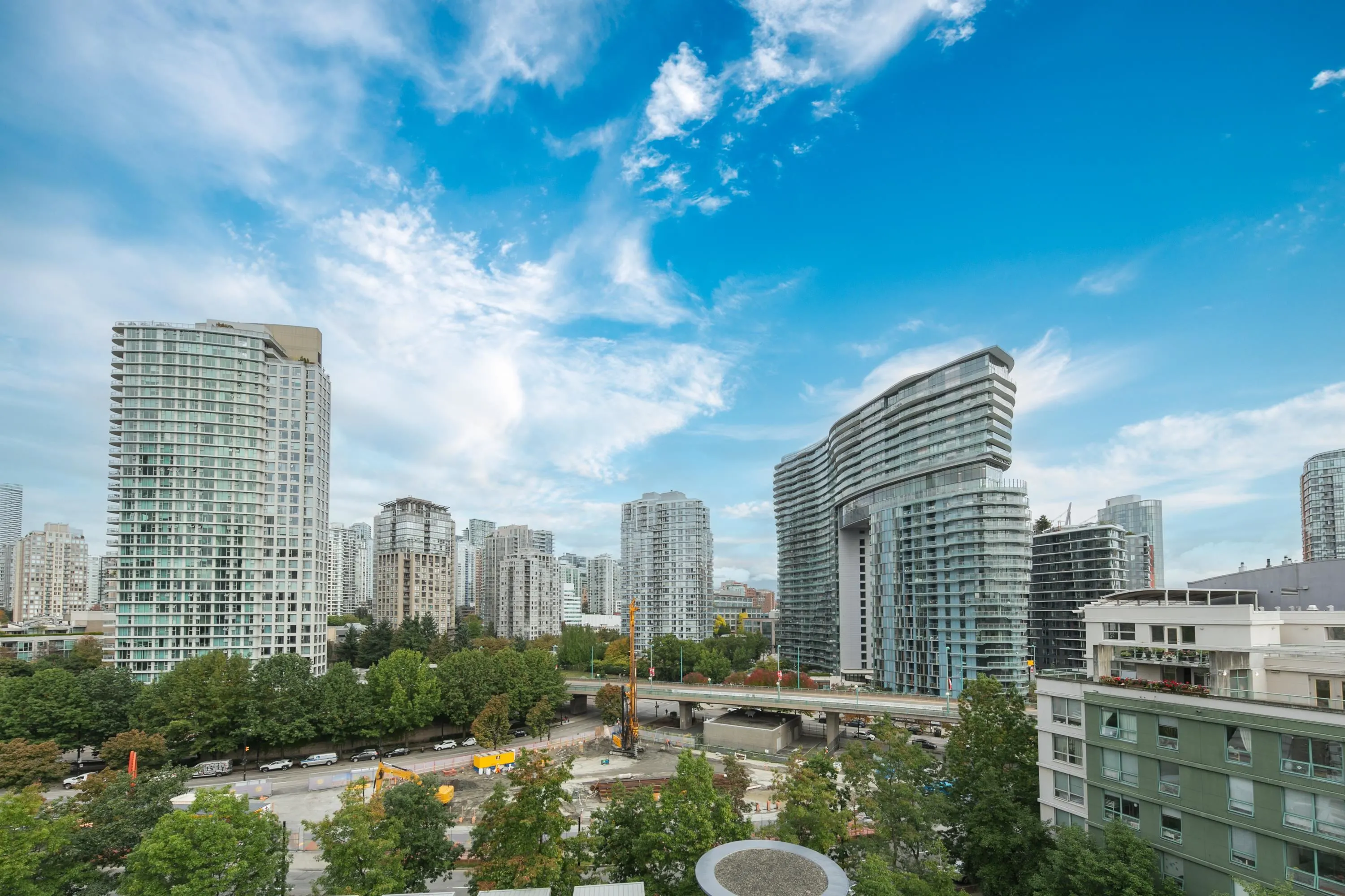 1101 1033 Marinaside Crescent